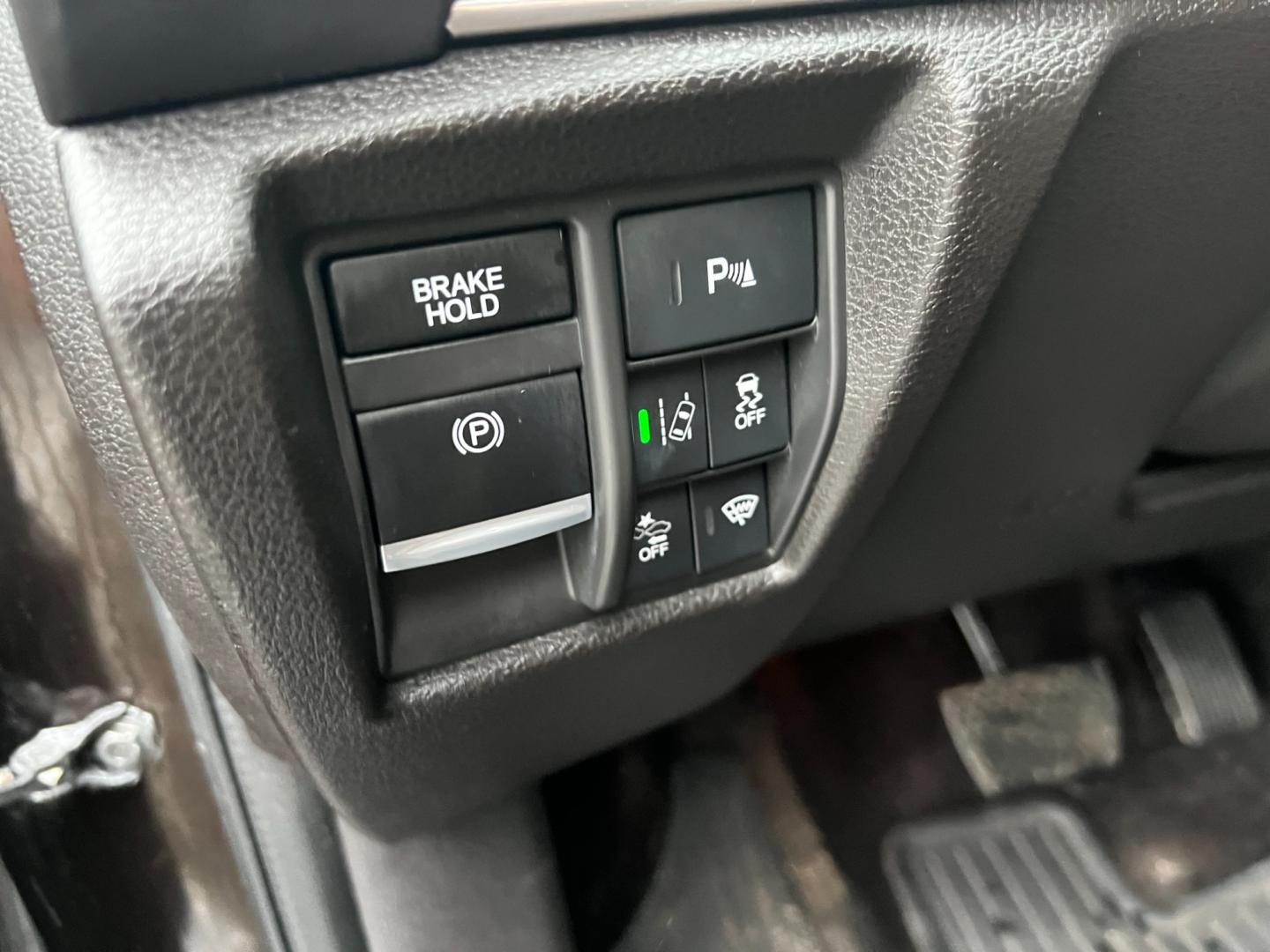 2017 Black /Brown Acura MDX SH-AWD w/Advance and Entertainment (5FRYD4H91HB) with an 3.5L V6 SOHC 24V engine, 9-Speed Automatic transmission, located at 11115 Chardon Rd. , Chardon, OH, 44024, (440) 214-9705, 41.580246, -81.241943 - Photo#21
