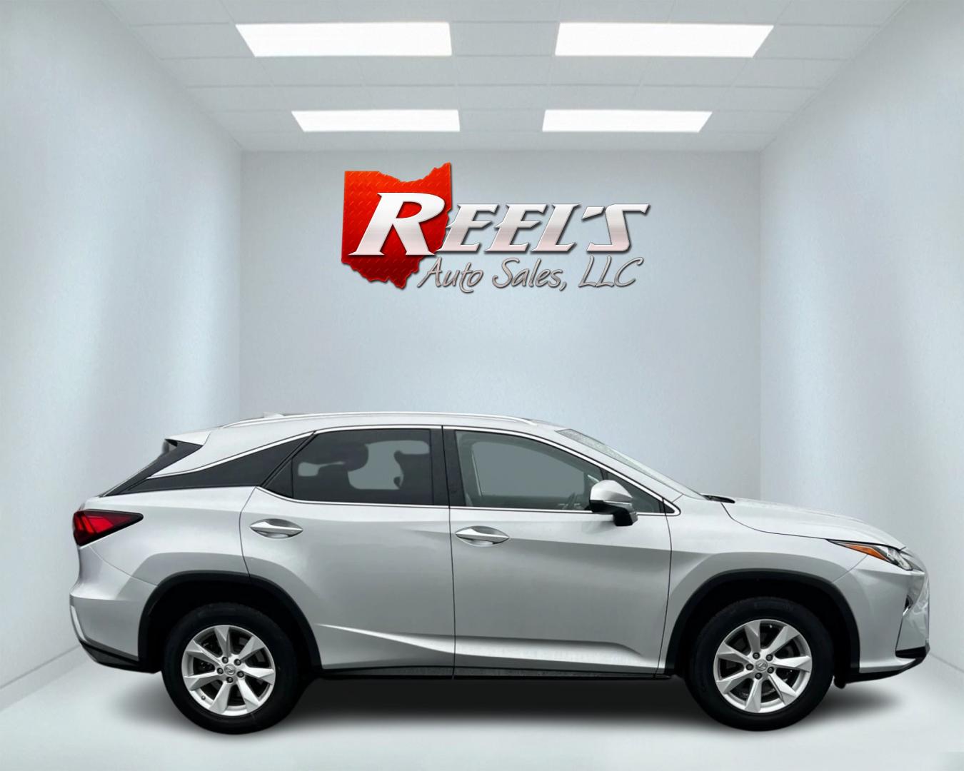 2017 Silver /Black Lexus RX 350 AWD (2T2BZMCA5HC) with an 3.5L V6 DOHC 24V engine, 8-Speed Automatic transmission, located at 11115 Chardon Rd. , Chardon, OH, 44024, (440) 214-9705, 41.580246, -81.241943 - Photo#4