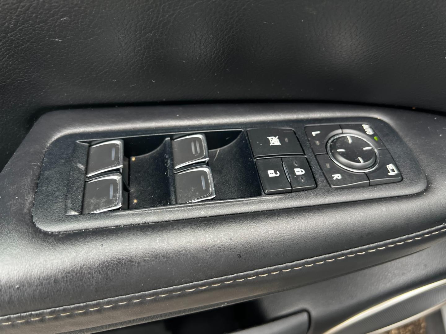 2017 Silver /Black Lexus RX 350 AWD (2T2BZMCA5HC) with an 3.5L V6 DOHC 24V engine, 8-Speed Automatic transmission, located at 11115 Chardon Rd. , Chardon, OH, 44024, (440) 214-9705, 41.580246, -81.241943 - Photo#18