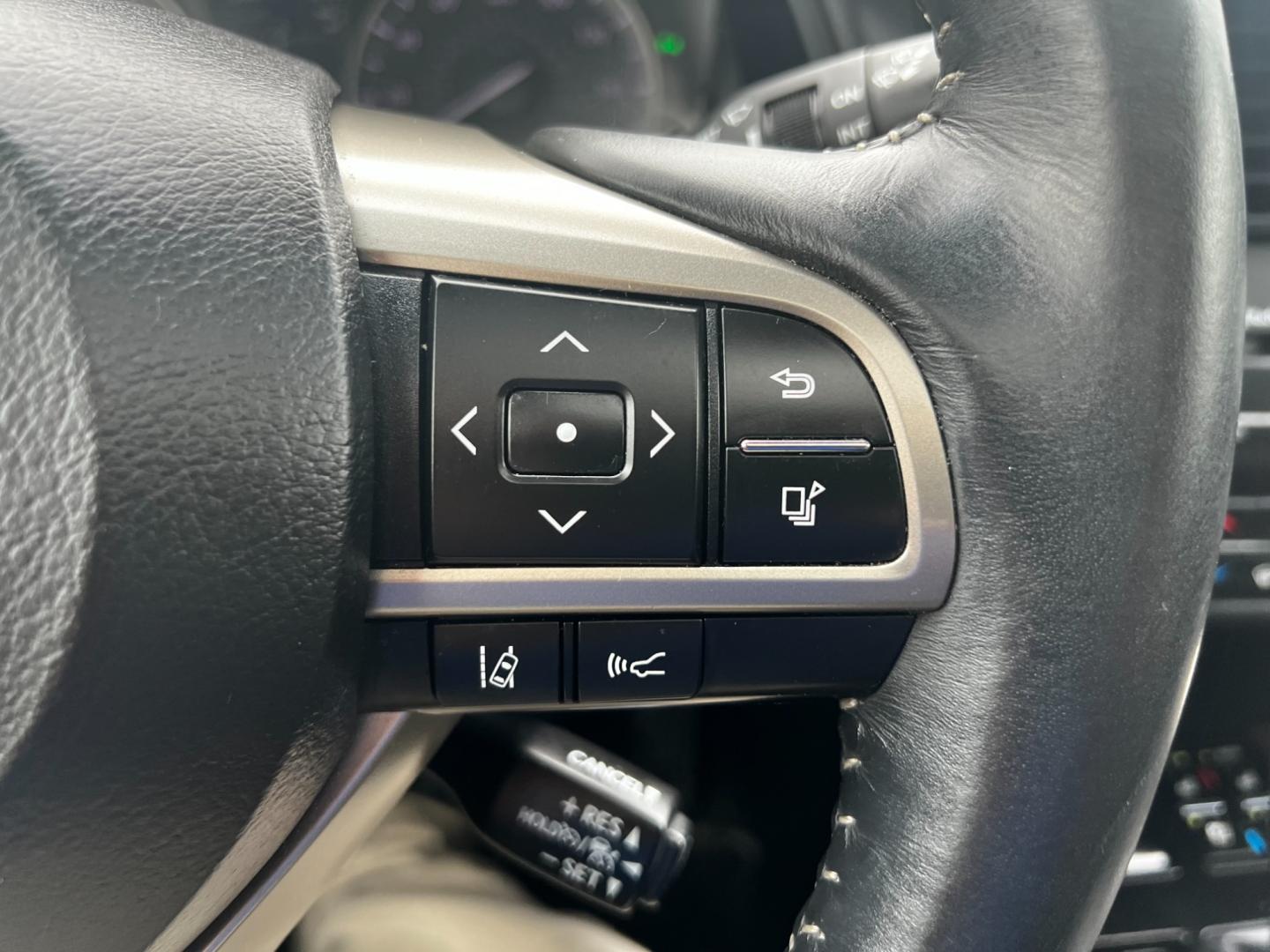 2017 Silver /Black Lexus RX 350 AWD (2T2BZMCA5HC) with an 3.5L V6 DOHC 24V engine, 8-Speed Automatic transmission, located at 11115 Chardon Rd. , Chardon, OH, 44024, (440) 214-9705, 41.580246, -81.241943 - Photo#24