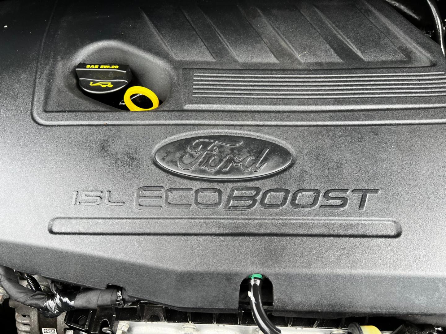 2018 Black /White Ford Escape SEL 4WD (1FMCU9HD1JU) with an 1.5L I4 DOHC 16V TURBO engine, 6A transmission, located at 547 E. Main St., Orwell, OH, 44076, (440) 437-5893, 41.535435, -80.847855 - Photo#16