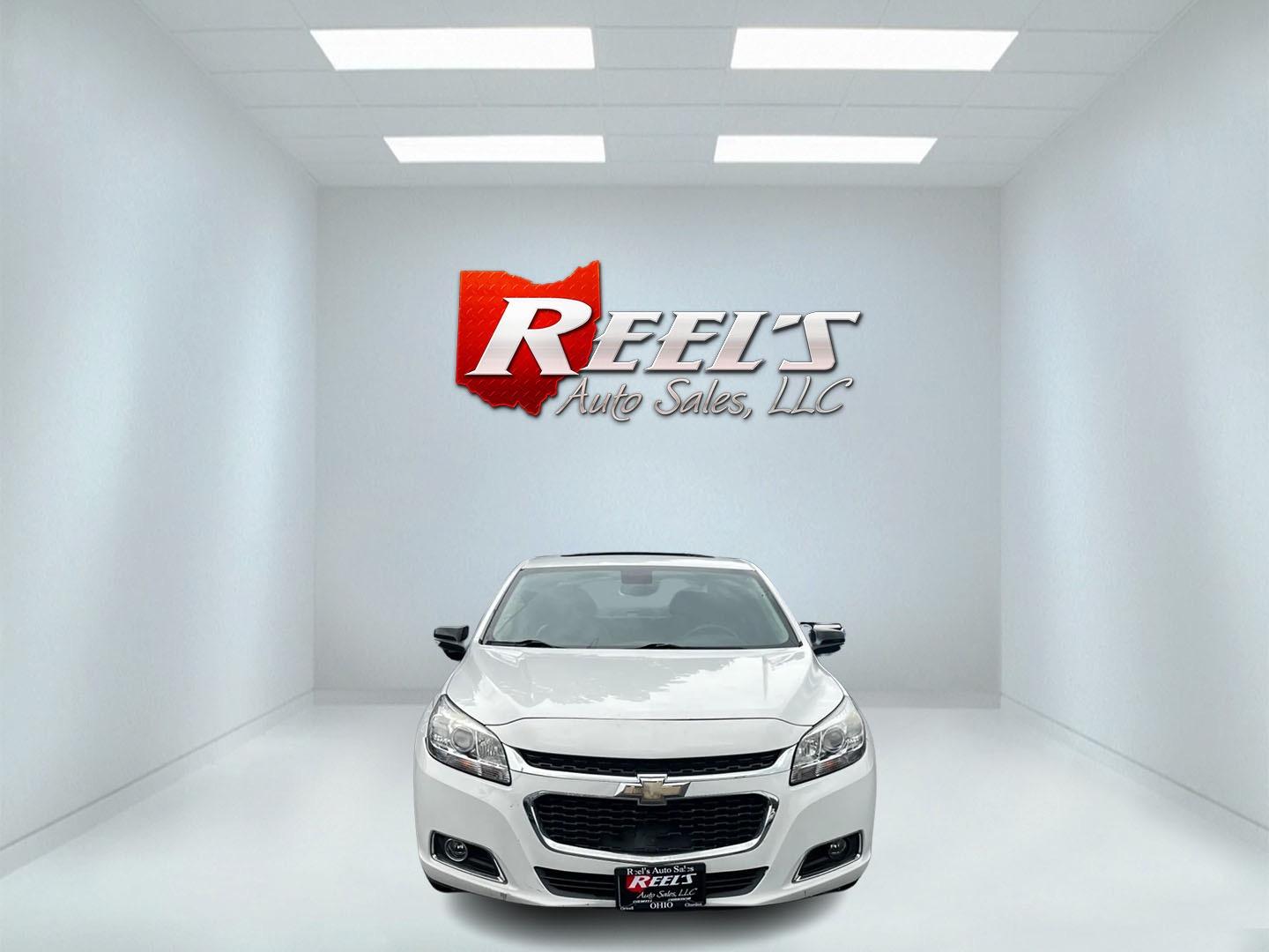 2014 White /Black Chevrolet Malibu 3LT (1G11G5SX7EF) with an 2.0L I4 DOHC 16V Turbo engine, 6-Speed Automatic transmission, located at 547 E. Main St., Orwell, OH, 44076, (440) 437-5893, 41.535435, -80.847855 - This 2014 Chevrolet Malibu 3LT is a well-equipped midsize sedan that offers a compelling blend of performance and comfort. Its 2.0-liter turbocharged inline-four engine, paired with a 6-speed automatic transmission, delivers impressive power with 259 horsepower and 295 lb-ft of torque. This powertra - Photo#1