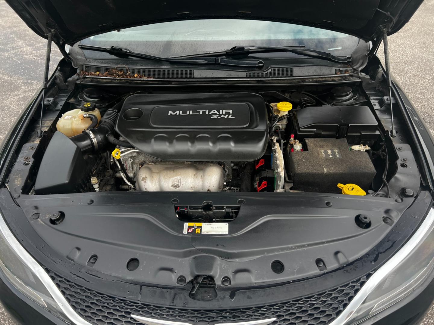 2016 Green /Black Chrysler 200 Limited (1C3CCCABXGN) with an 2.4L I4 SOHC 16V engine, 9A transmission, located at 547 E. Main St., Orwell, OH, 44076, (440) 437-5893, 41.535435, -80.847855 - Photo#14