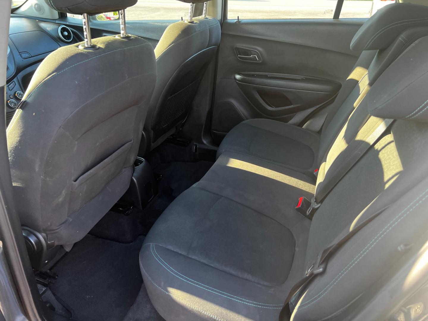 2016 Gray /Black Chevrolet Trax LS FWD (3GNCJKSB3GL) with an 1.4L I4 DOHC 16V TURBO engine, 6-Speed Automatic transmission, located at 547 E. Main St., Orwell, OH, 44076, (440) 437-5893, 41.535435, -80.847855 - Photo#25