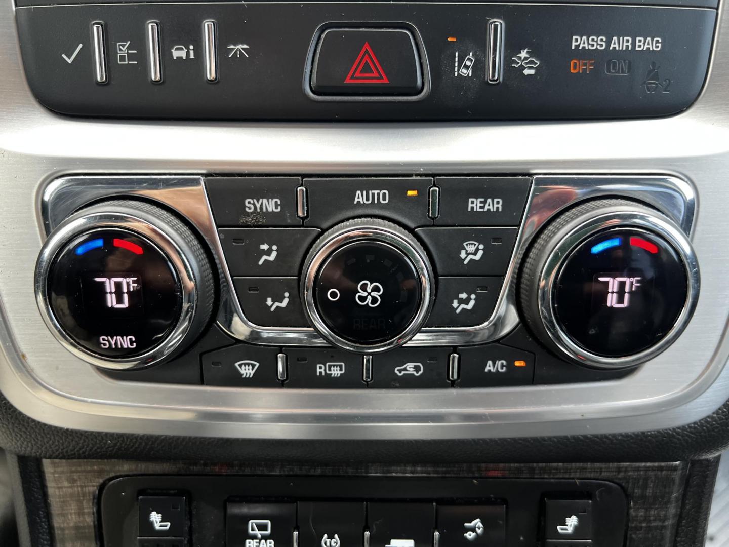 2017 Blue /Black GMC Acadia SLT-2 AWD (1GKKVSKD4HJ) with an 3.6L V6 DOHC 24V engine, 6-Speed Automatic transmission, located at 547 E. Main St., Orwell, OH, 44076, (440) 437-5893, 41.535435, -80.847855 - This 2017 GMC Acadia Limited SLT-2 AWD is a well-equipped midsize SUV offering a blend of comfort, performance, and advanced features. It boasts a powerful 3.6-liter V6 engine producing 281 horsepower, paired with a 6-speed automatic transmission and all-wheel drive. The vehicle offers a luxurious i - Photo#32