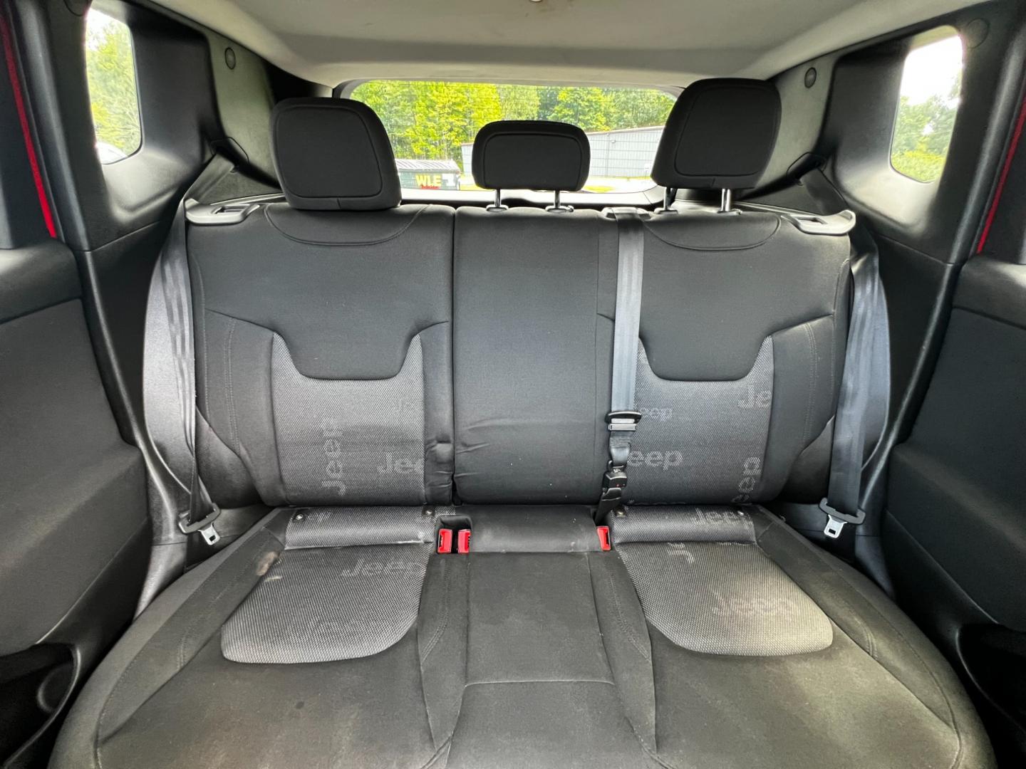 2017 Red /Black Jeep Renegade Latitude 4WD (ZACCJBBB8HP) with an 2.4L I4 DOHC 16V engine, 9-Speed Automatic transmission, located at 547 E. Main St., Orwell, OH, 44076, (440) 437-5893, 41.535435, -80.847855 - Photo#27