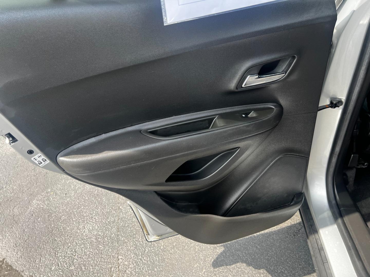 2016 Silver /Black Chevrolet Trax 1LT AWD (KL7CJPSB8GB) with an 1.4L I4 DOHC 16V TURBO engine, 6A transmission, located at 547 E. Main St., Orwell, OH, 44076, (440) 437-5893, 41.535435, -80.847855 - Photo#29