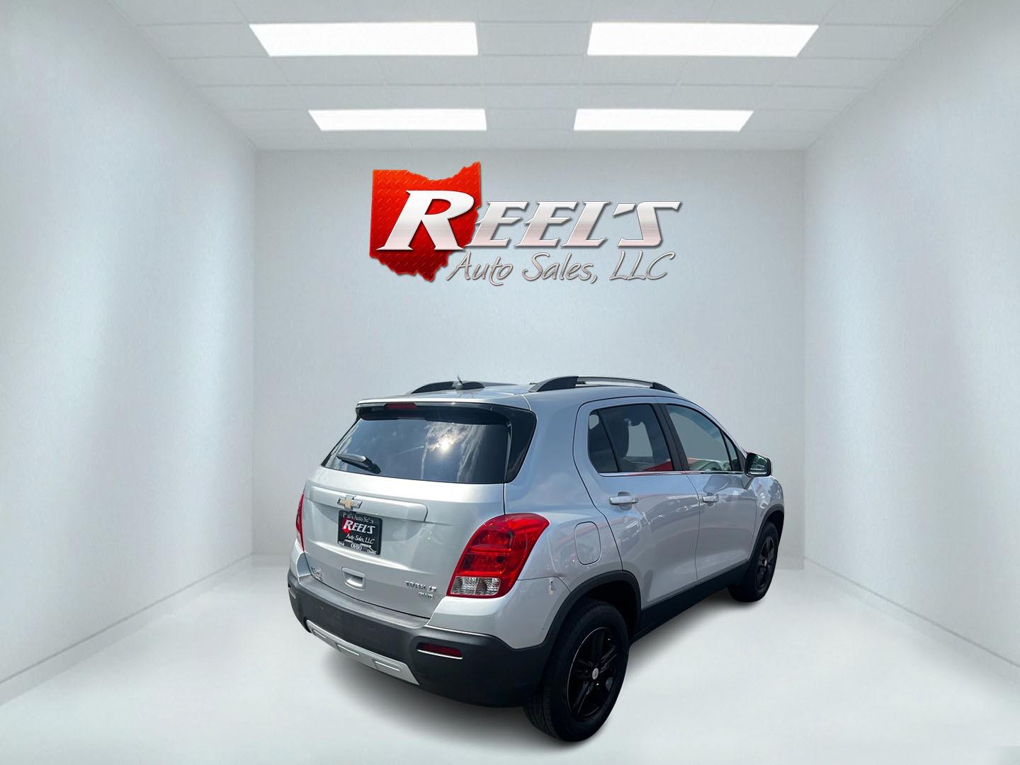 2016 Silver /Black Chevrolet Trax 1LT AWD (KL7CJPSB8GB) with an 1.4L I4 DOHC 16V TURBO engine, 6A transmission, located at 547 E. Main St., Orwell, OH, 44076, (440) 437-5893, 41.535435, -80.847855 - Photo#5
