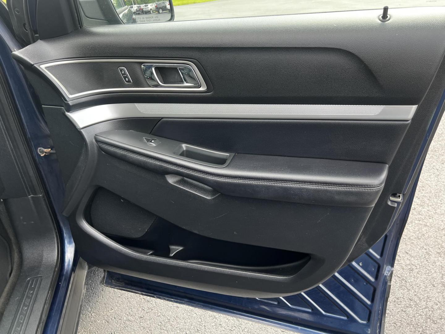 2017 Blue /Black Ford Explorer XLT 4WD (1FM5K8DH4HG) with an 2.3L I4 DOHC 16V Turbo engine, 6 Speed Auto transmission, located at 547 E. Main St., Orwell, OH, 44076, (440) 437-5893, 41.535435, -80.847855 - This 2017 Ford Explorer XLT 4WD is a capable and efficient midsize SUV. It's powered by a 2.3-liter turbocharged EcoBoost four-cylinder engine, paired with a 6-speed automatic transmission. This powertrain offers a balance of performance and efficiency, achieving 25 MPG on the highway while still pr - Photo#41