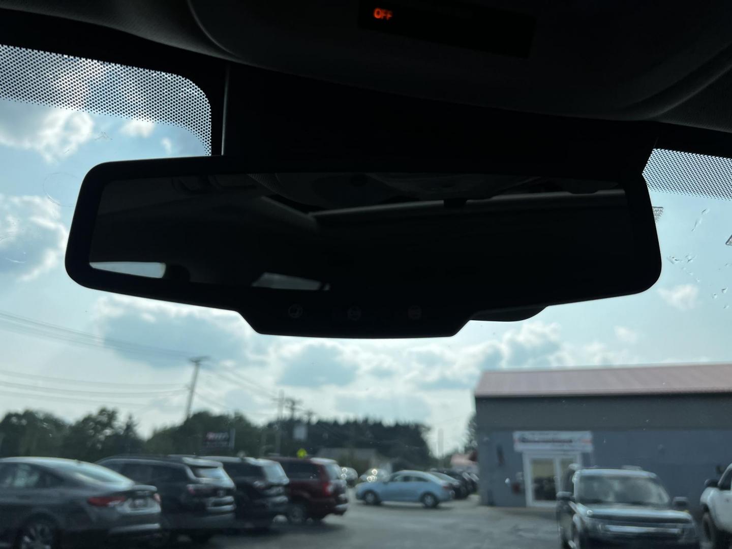 2015 Red /Black GMC Terrain Denali AWD (2GKFLZE37F6) with an 3.6L V6 DOHC 24V engine, 6-Speed Automatic transmission, located at 547 E. Main St., Orwell, OH, 44076, (440) 437-5893, 41.535435, -80.847855 - This One Owner 2015 GMC Terrain Denali AWD is a well-equipped compact SUV featuring a powerful 3.6L V6 engine producing 301 horsepower, paired with a 6-speed automatic transmission. This luxury trim offers leather interior, power front seats with heating, and a 9-speaker 250-watt Pioneer sound syste - Photo#30