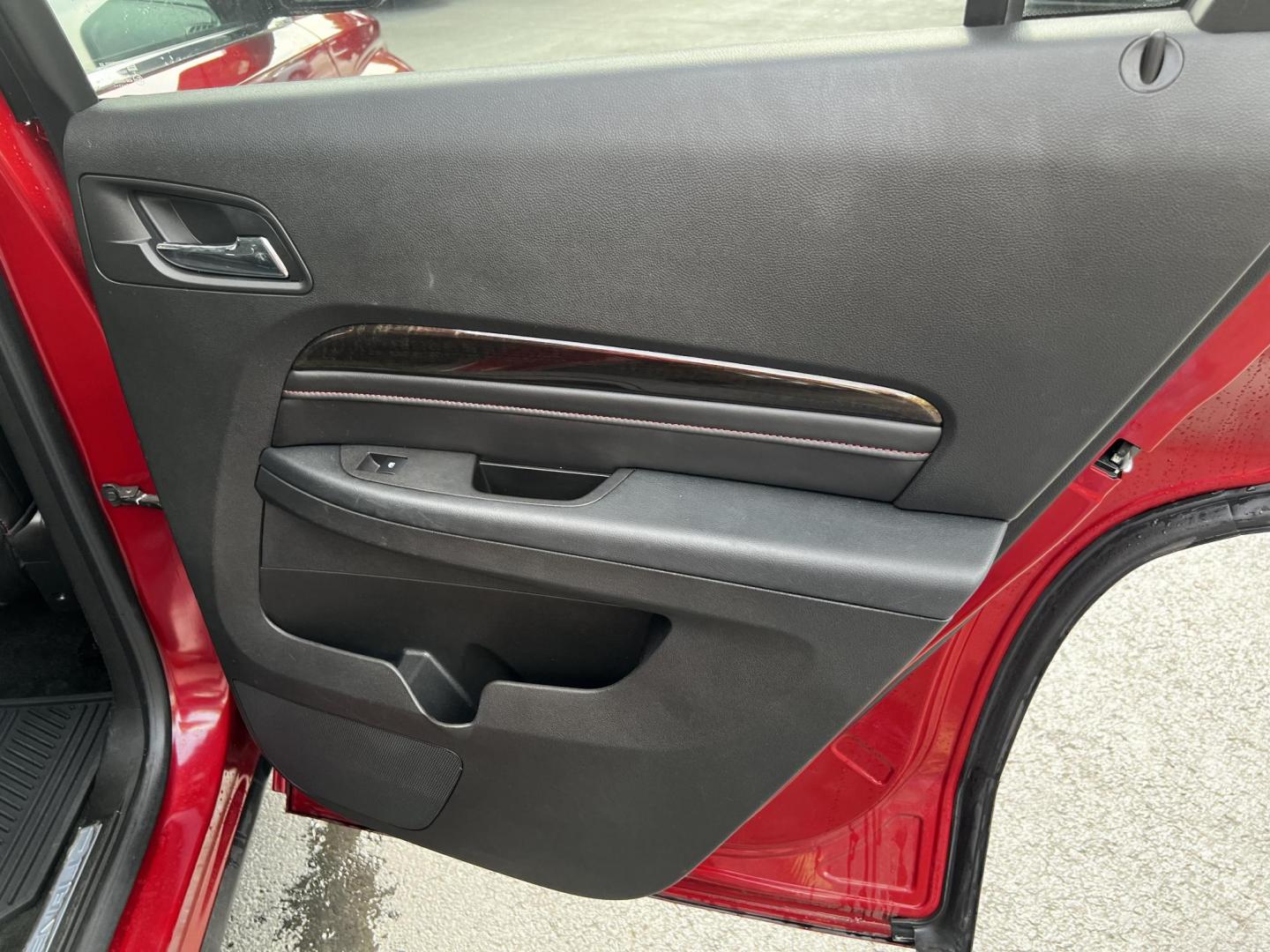 2015 Red /Black GMC Terrain Denali AWD (2GKFLZE37F6) with an 3.6L V6 DOHC 24V engine, 6-Speed Automatic transmission, located at 547 E. Main St., Orwell, OH, 44076, (440) 437-5893, 41.535435, -80.847855 - This One Owner 2015 GMC Terrain Denali AWD is a well-equipped compact SUV featuring a powerful 3.6L V6 engine producing 301 horsepower, paired with a 6-speed automatic transmission. This luxury trim offers leather interior, power front seats with heating, and a 9-speaker 250-watt Pioneer sound syste - Photo#44
