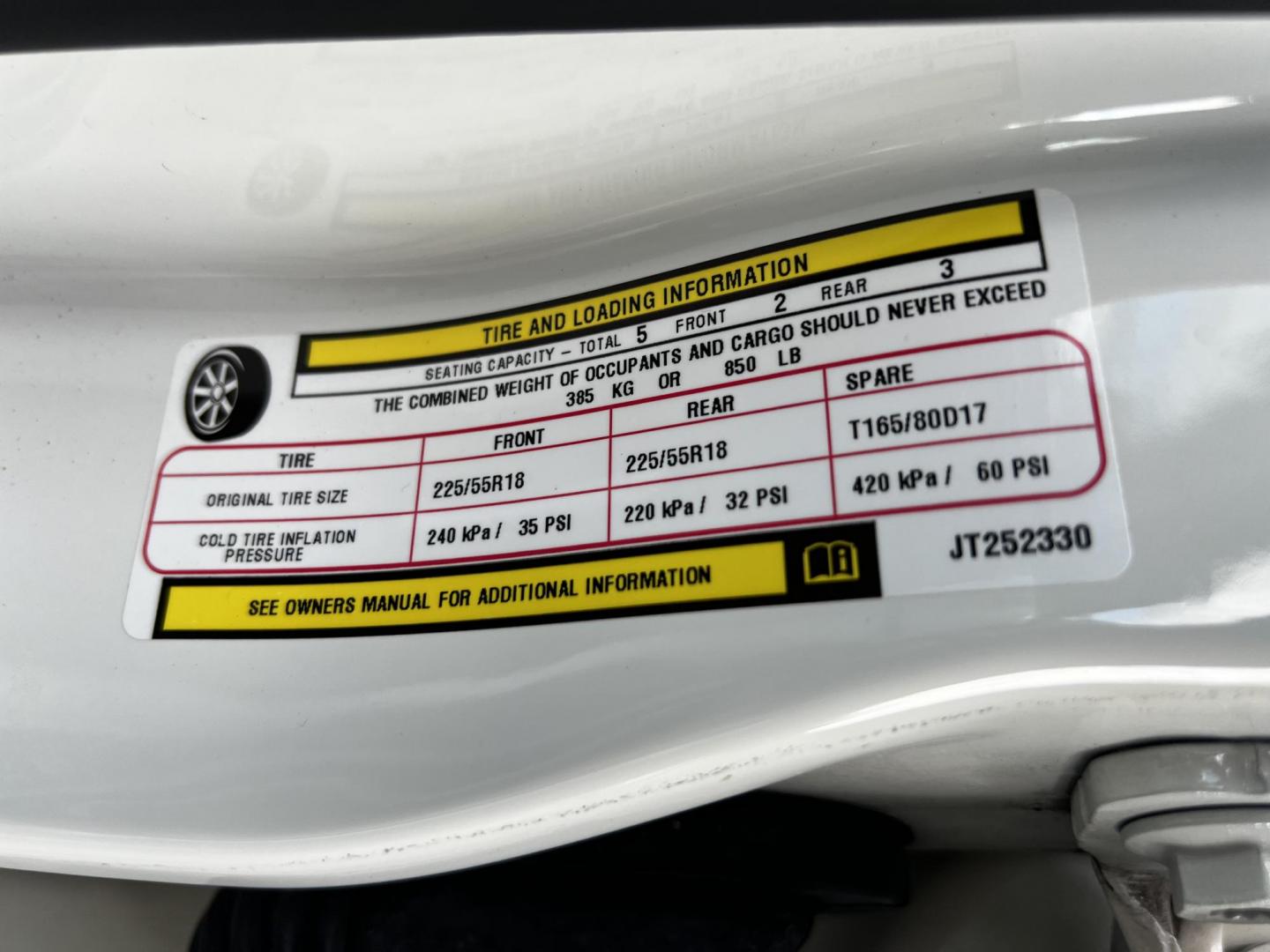 2018 White /Black Jeep Compass Limited 4WD (3C4NJDCB2JT) with an 2.4L I4 DOHC 16V engine, 9 Speed Automatic transmission, located at 547 E. Main St., Orwell, OH, 44076, (440) 437-5893, 41.535435, -80.847855 - Photo#21