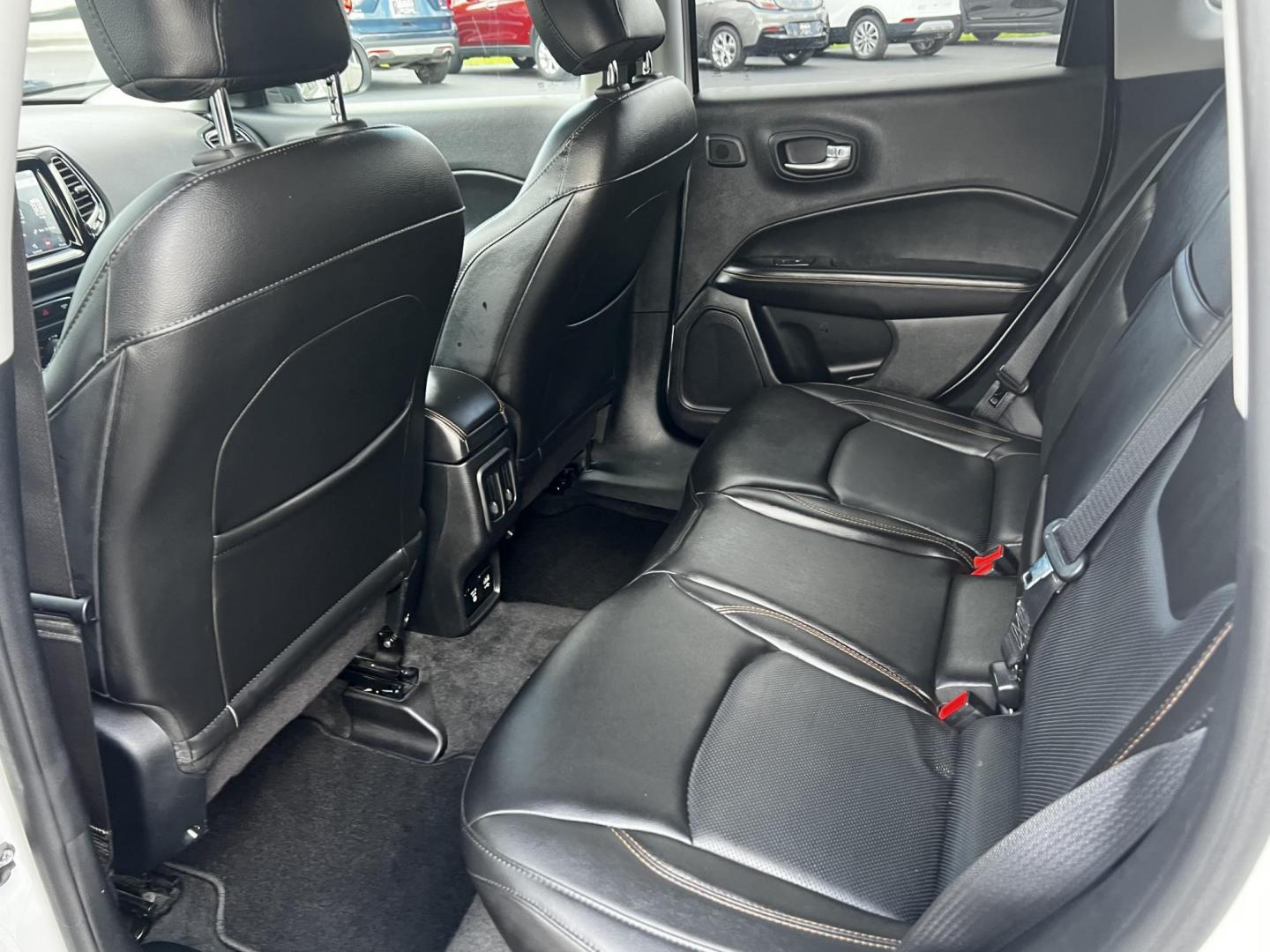 2018 White /Black Jeep Compass Limited 4WD (3C4NJDCB2JT) with an 2.4L I4 DOHC 16V engine, 9 Speed Automatic transmission, located at 547 E. Main St., Orwell, OH, 44076, (440) 437-5893, 41.535435, -80.847855 - Photo#36