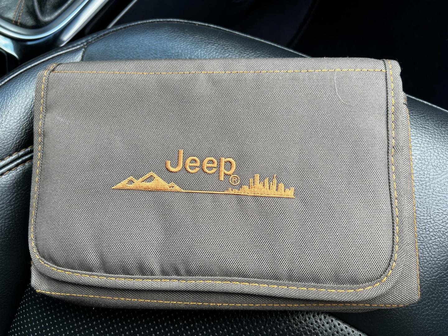 2018 White /Black Jeep Compass Limited 4WD (3C4NJDCB2JT) with an 2.4L I4 DOHC 16V engine, 9 Speed Automatic transmission, located at 547 E. Main St., Orwell, OH, 44076, (440) 437-5893, 41.535435, -80.847855 - Photo#48