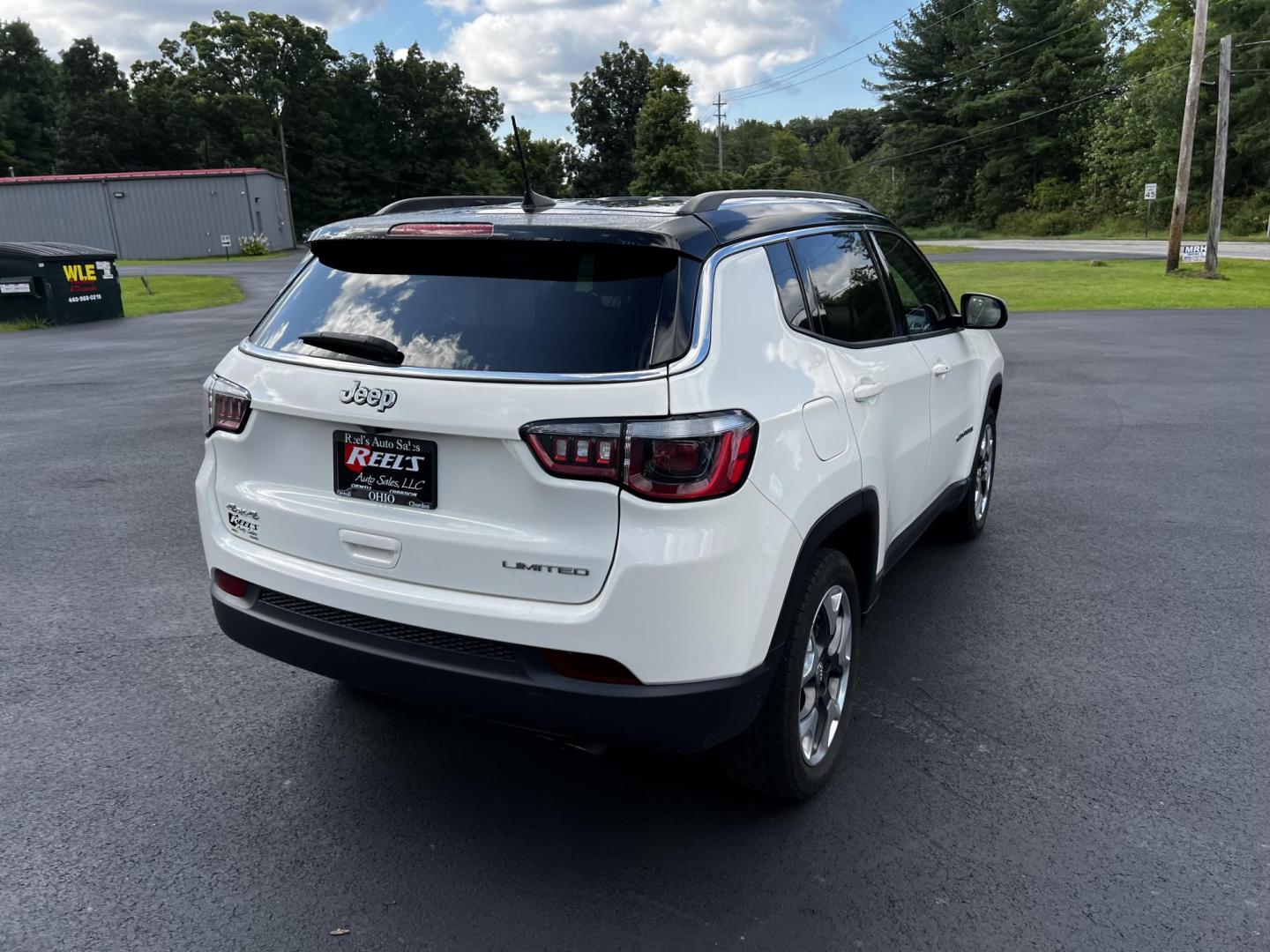 2018 White /Black Jeep Compass Limited 4WD (3C4NJDCB2JT) with an 2.4L I4 DOHC 16V engine, 9 Speed Automatic transmission, located at 547 E. Main St., Orwell, OH, 44076, (440) 437-5893, 41.535435, -80.847855 - Photo#7