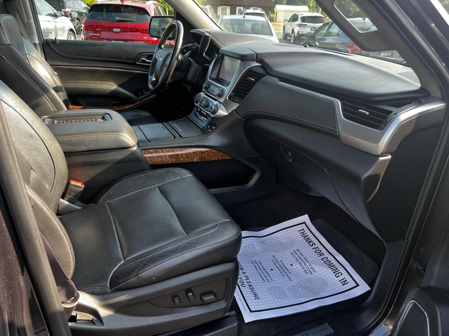 2017 Gray /Black Chevrolet Suburban Premier 4WD (1GNSKJKCXHR) with an 5.3L V8 OHV 16V engine, 6-Speed Automatic transmission, located at 547 E. Main St., Orwell, OH, 44076, (440) 437-5893, 41.535435, -80.847855 - Photo#55