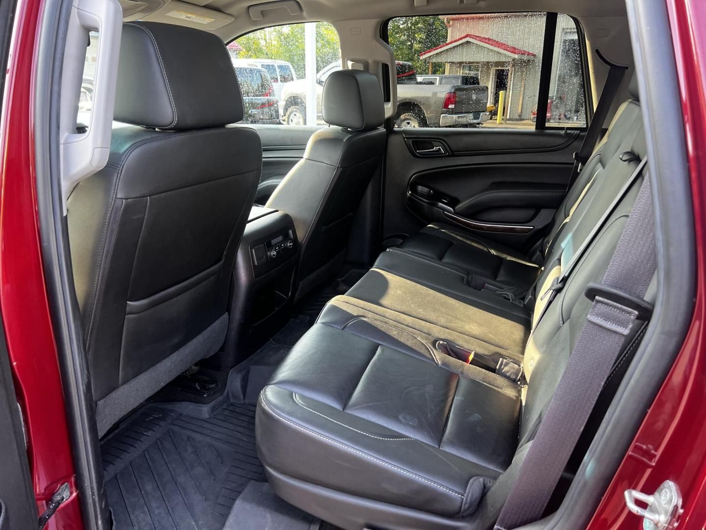 2017 /Black Chevrolet Tahoe LT 4WD (1GNSKBKC2HR) with an 5.3L V8 OHV 16V engine, 6A transmission, located at 547 E. Main St., Orwell, OH, 44076, (440) 437-5893, 41.535435, -80.847855 - Photo#34