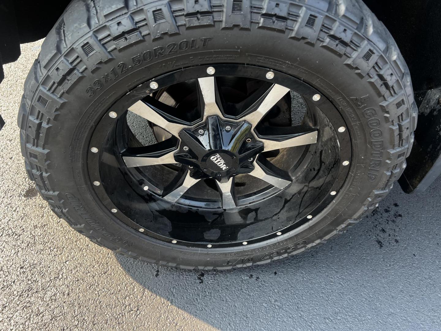 2016 Black /Gray Chevrolet Silverado 1500 Work Truck Short Box 4WD (1GCNKNEC3GZ) with an 5.3L V8 engine, 6A transmission, located at 11115 Chardon Rd. , Chardon, OH, 44024, (440) 214-9705, 41.580246, -81.241943 - Photo#14