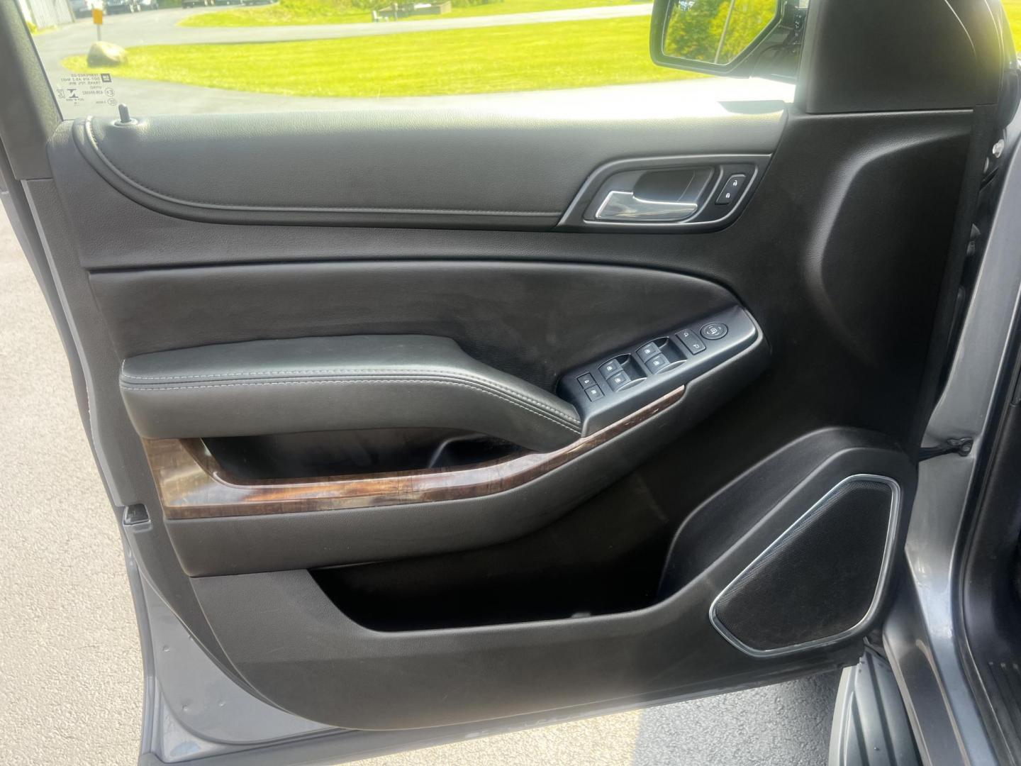 2018 Gray /Black Chevrolet Tahoe LS 4WD (1GNSKAKC2JR) with an 5.3L V8 OHV 16V engine, 6 Speed Automatic transmission, located at 547 E. Main St., Orwell, OH, 44076, (440) 437-5893, 41.535435, -80.847855 - This 2018 Chevrolet Tahoe LS 4WD is a robust and spacious full-size SUV that combines power and modern technology features. Equipped with a 5.3-liter Vortec V8 engine producing 355 horsepower and a 6-speed automatic transmission, it offers a towing capacity of 6,200 pounds, making it suitable for ha - Photo#14
