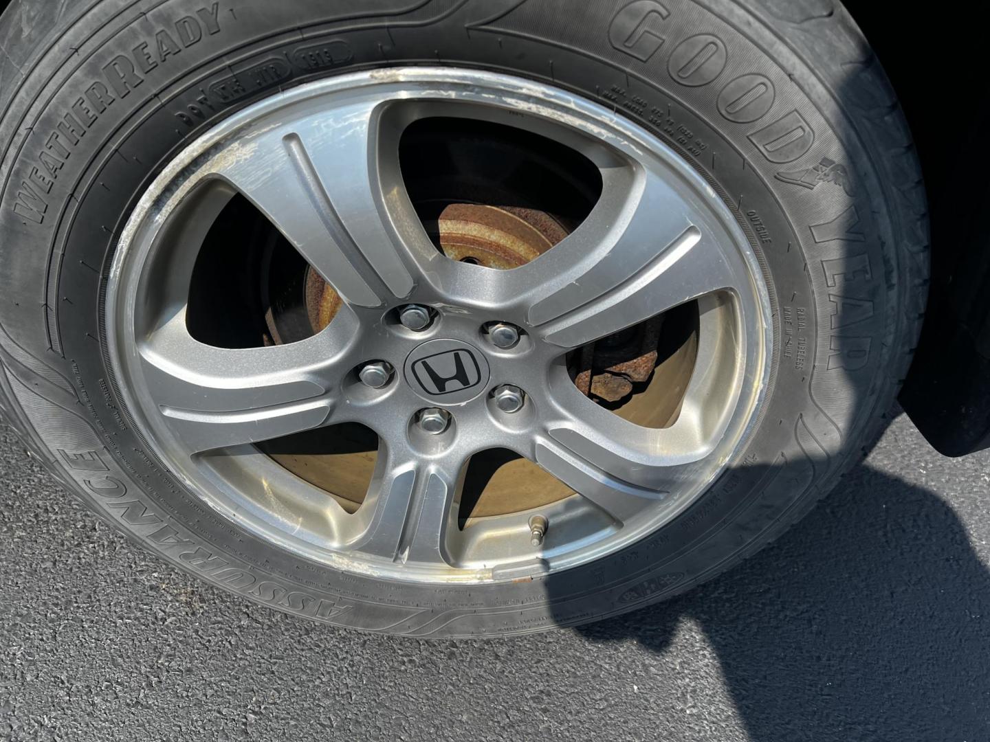 2013 Red /Tan Honda Pilot EX 4WD 5-Spd AT (5FNYF4H45DB) with an 3.5L V6 SOHC 24V engine, 5-Speed Automatic transmission, located at 11115 Chardon Rd. , Chardon, OH, 44024, (440) 214-9705, 41.580246, -81.241943 - Photo#13