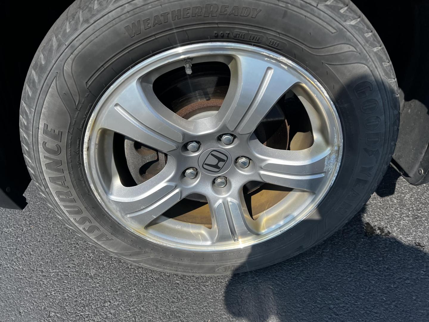 2013 Red /Tan Honda Pilot EX 4WD 5-Spd AT (5FNYF4H45DB) with an 3.5L V6 SOHC 24V engine, 5-Speed Automatic transmission, located at 11115 Chardon Rd. , Chardon, OH, 44024, (440) 214-9705, 41.580246, -81.241943 - Photo#14