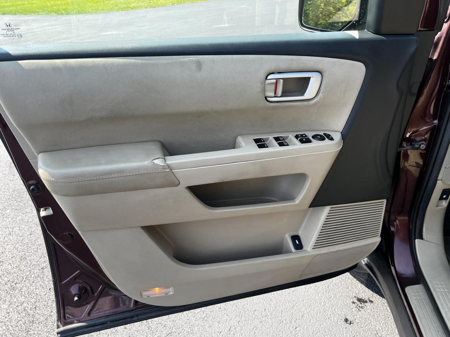2013 Red /Tan Honda Pilot EX 4WD 5-Spd AT (5FNYF4H45DB) with an 3.5L V6 SOHC 24V engine, 5-Speed Automatic transmission, located at 11115 Chardon Rd. , Chardon, OH, 44024, (440) 214-9705, 41.580246, -81.241943 - Photo#18