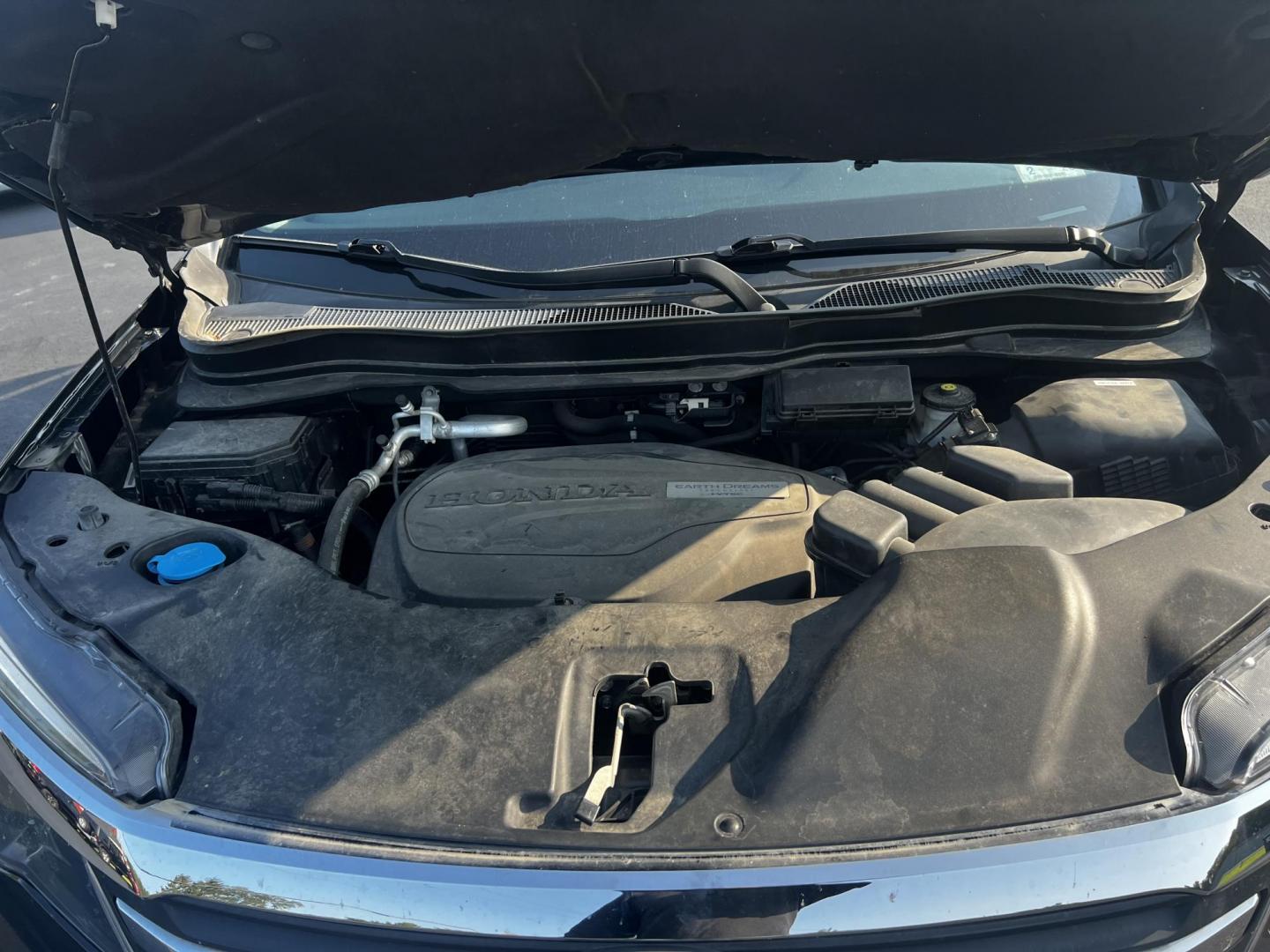 2017 Black /Gray Honda Pilot EX 4WD (5FNYF6H39HB) with an 3.5L V6 SOHC 24V engine, 6 Speed Auto transmission, located at 547 E. Main St., Orwell, OH, 44076, (440) 437-5893, 41.535435, -80.847855 - This 2017 Honda Pilot EX 4WD is a versatile and family-friendly SUV equipped with a 3.5L EarthDreams V6 engine and a 6-speed automatic transmission, offering a smooth driving experience and an efficient highway fuel economy of 26 MPG. It features LED daytime running lights and dusk-sensing headlight - Photo#3