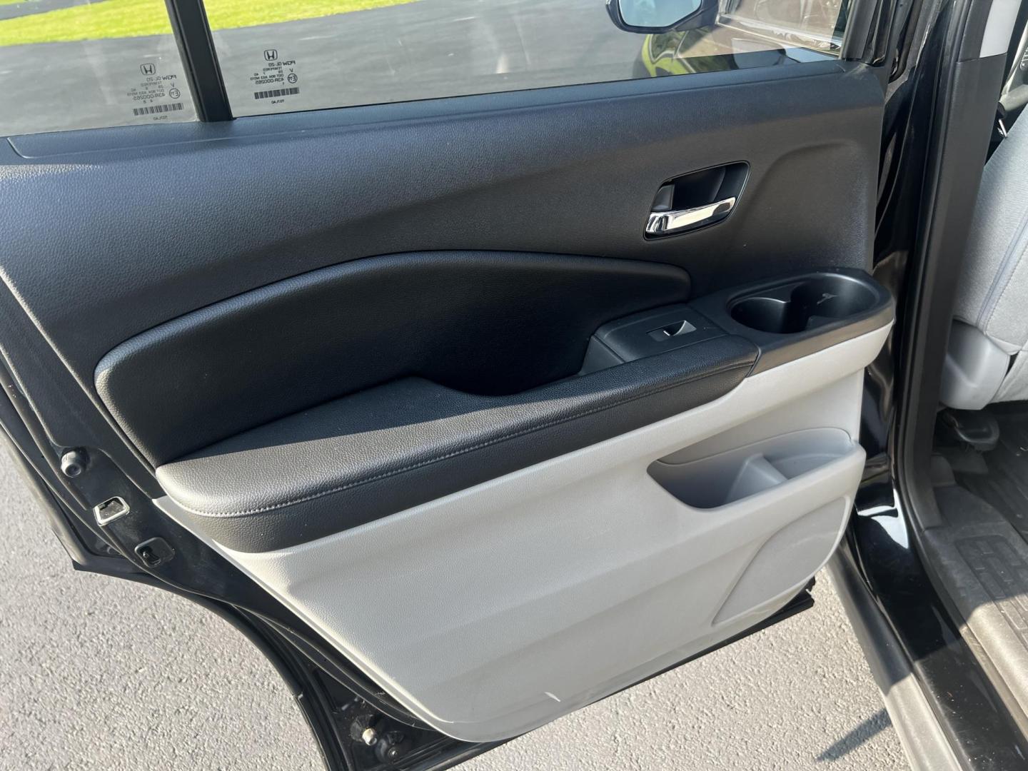 2017 Black /Gray Honda Pilot EX 4WD (5FNYF6H39HB) with an 3.5L V6 SOHC 24V engine, 6 Speed Auto transmission, located at 547 E. Main St., Orwell, OH, 44076, (440) 437-5893, 41.535435, -80.847855 - This 2017 Honda Pilot EX 4WD is a versatile and family-friendly SUV equipped with a 3.5L EarthDreams V6 engine and a 6-speed automatic transmission, offering a smooth driving experience and an efficient highway fuel economy of 26 MPG. It features LED daytime running lights and dusk-sensing headlight - Photo#33