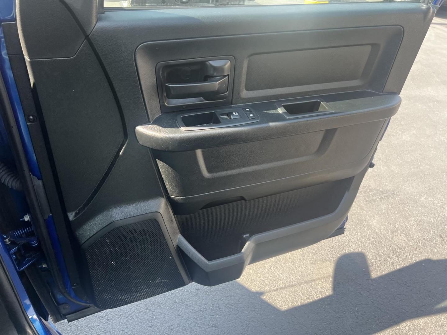 2018 Blue /Black RAM 1500 Express Quad Cab 4WD (1C6RR7FT4JS) with an 5.7L V8 OHV 16V engine, 8A transmission, located at 547 E. Main St., Orwell, OH, 44076, (440) 437-5893, 41.535435, -80.847855 - This 2018 Ram 1500 Express Quad Cab 4WD is a robust pickup truck powered by a 5.7L HEMI V8 engine, delivering 395 horsepower and paired with an 8-speed automatic transmission. This combination ensures strong performance and an 8,000-pound towing capacity, suitable for both work and recreational need - Photo#34