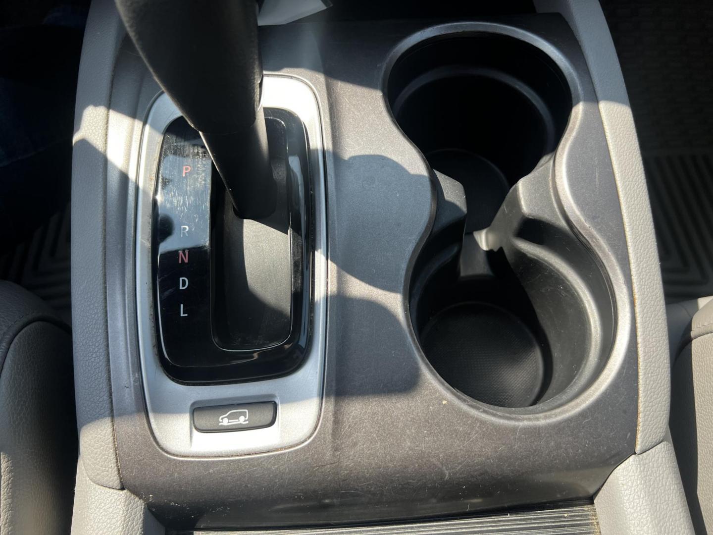 2016 Silver /Gray Honda Pilot EXL 4WD (5FNYF6H55GB) with an 3.5L V6 SOHC 24V engine, 6-Speed Automatic transmission, located at 547 E. Main St., Orwell, OH, 44076, (440) 437-5893, 41.535435, -80.847855 - This One Owner 2016 Honda Pilot EXL AWD is a well-equipped SUV designed for both comfort and versatility. It features a 3.5L EarthDreams V6 engine with a 6-speed automatic transmission, providing smooth power delivery and reliable AWD performance. The interior is luxurious with leather seating and p - Photo#33