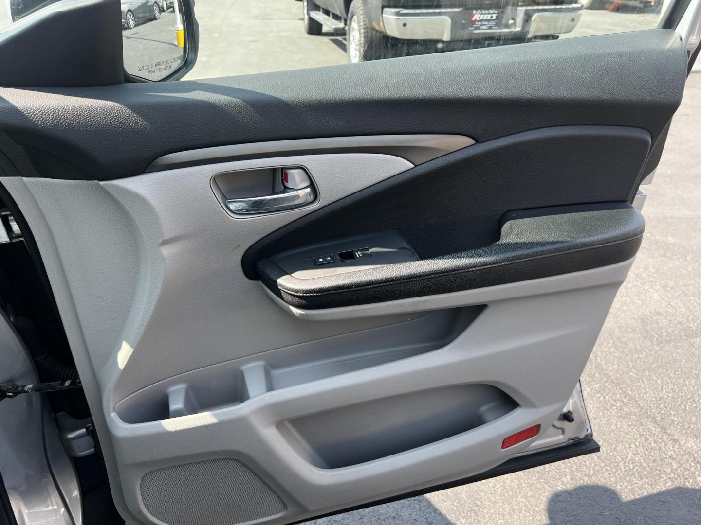 2016 Silver /Gray Honda Pilot EXL 4WD (5FNYF6H55GB) with an 3.5L V6 SOHC 24V engine, 6-Speed Automatic transmission, located at 547 E. Main St., Orwell, OH, 44076, (440) 437-5893, 41.535435, -80.847855 - This One Owner 2016 Honda Pilot EXL AWD is a well-equipped SUV designed for both comfort and versatility. It features a 3.5L EarthDreams V6 engine with a 6-speed automatic transmission, providing smooth power delivery and reliable AWD performance. The interior is luxurious with leather seating and p - Photo#47