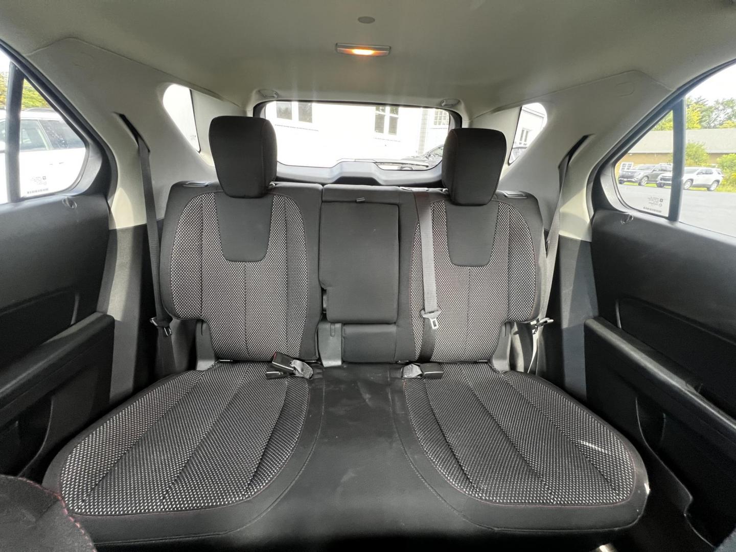 2014 Silver /Black Chevrolet Equinox 1LT 2WD (2GNALBEK0E6) with an 2.4L I4 DOHC 16V engine, 6-Speed Automatic transmission, located at 11115 Chardon Rd. , Chardon, OH, 44024, (440) 214-9705, 41.580246, -81.241943 - Photo#26