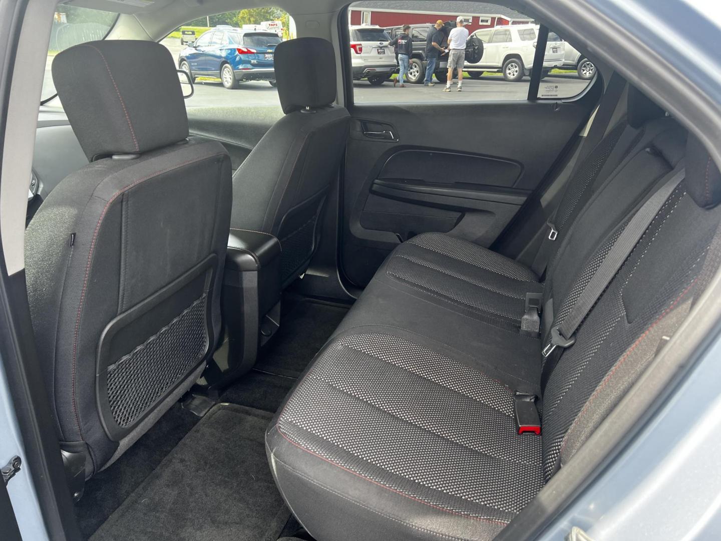 2014 Silver /Black Chevrolet Equinox 1LT 2WD (2GNALBEK0E6) with an 2.4L I4 DOHC 16V engine, 6-Speed Automatic transmission, located at 11115 Chardon Rd. , Chardon, OH, 44024, (440) 214-9705, 41.580246, -81.241943 - Photo#27