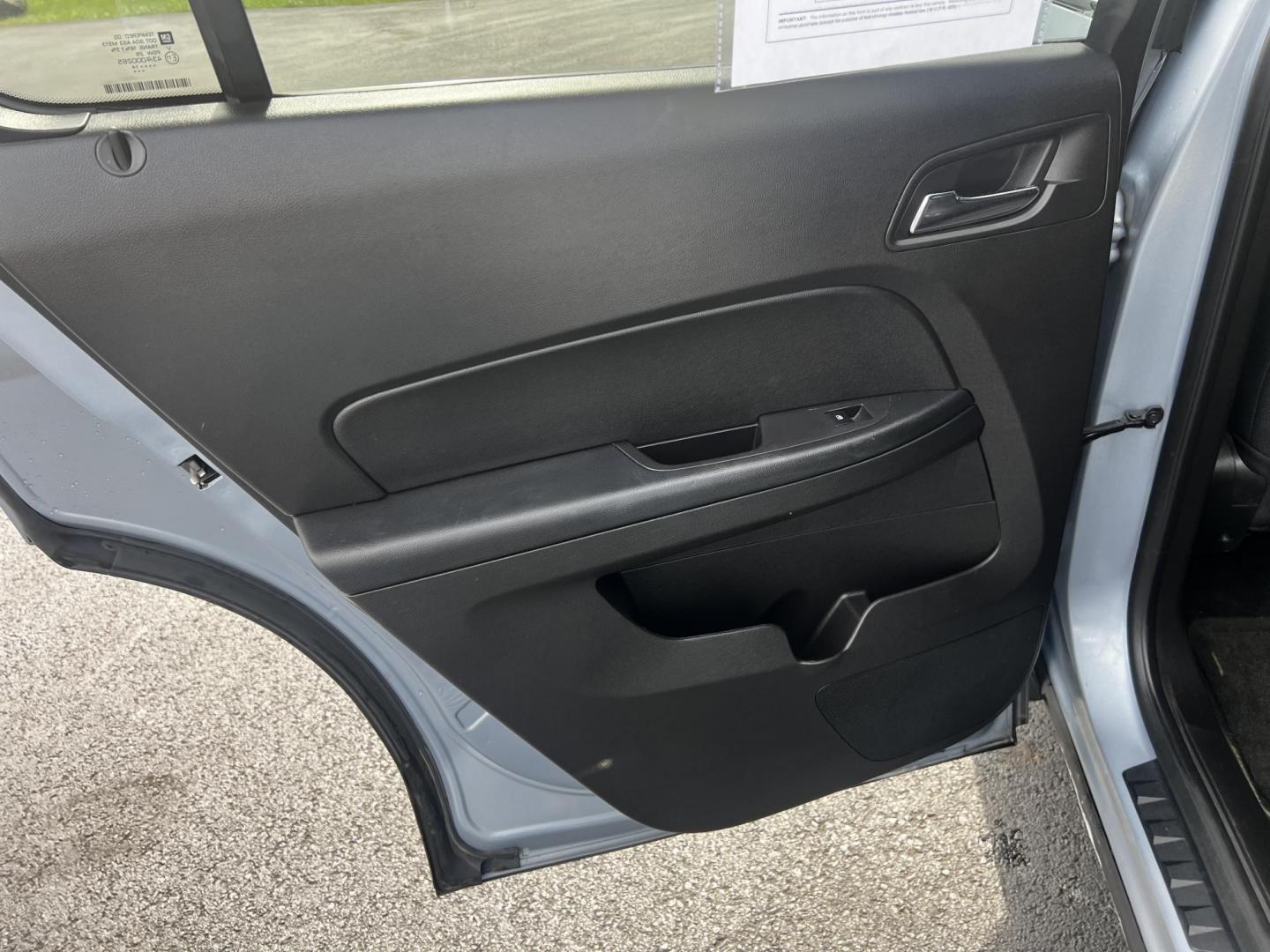 2014 Silver /Black Chevrolet Equinox 1LT 2WD (2GNALBEK0E6) with an 2.4L I4 DOHC 16V engine, 6-Speed Automatic transmission, located at 11115 Chardon Rd. , Chardon, OH, 44024, (440) 214-9705, 41.580246, -81.241943 - Photo#28