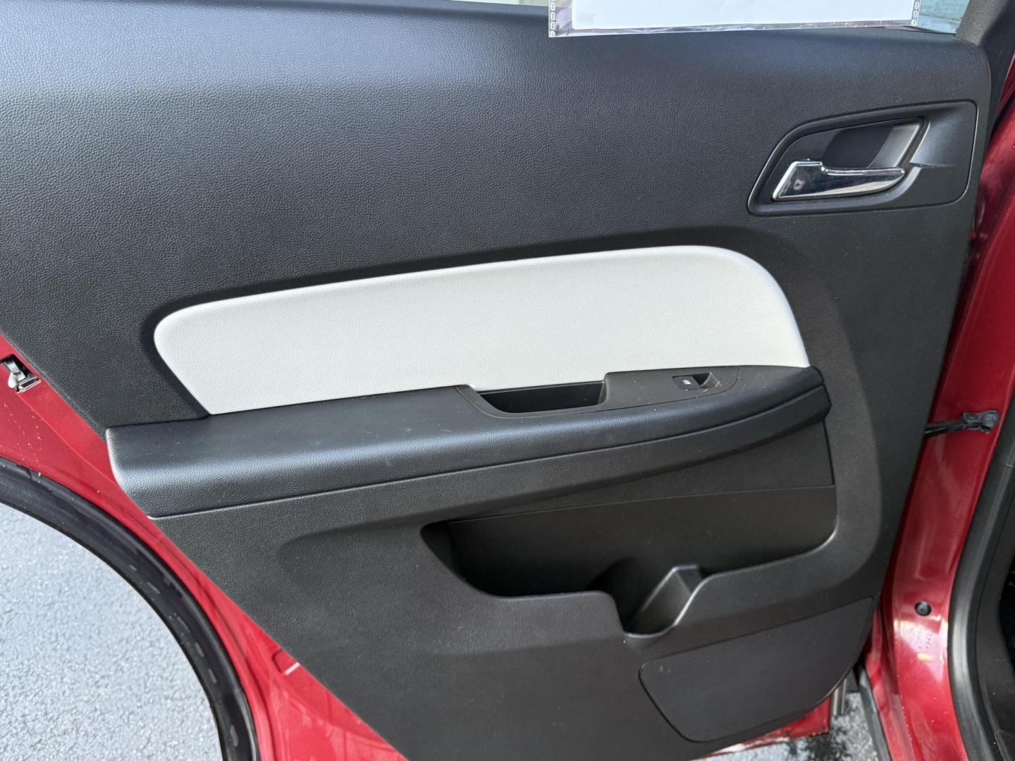 2014 Red /Gray Chevrolet Equinox 2LT AWD (2GNFLGE39E6) with an 3.6L V6 DOHC 24V engine, 6-Speed Automatic transmission, located at 547 E. Main St., Orwell, OH, 44076, (440) 437-5893, 41.535435, -80.847855 - 2014 Chevrolet Equinox 2LT AWD – Loaded, Versatile, and Ready for Any Road! Enjoy comfort, capability, and convenience in this well-equipped 2014 Chevrolet Equinox 2LT AWD. Powered by a strong 3.6L V6 engine and a smooth 6-speed automatic transmission, this Equinox delivers confident performance - Photo#42