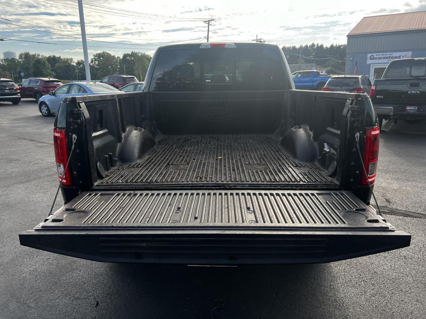 2016 Green /Gray Ford F-150 XLT SuperCab 6.5-ft. 4WD (1FTFX1EG1GF) with an 3.5L V6 DOHC 24V TWIN TURBO engine, 6 Speed Auto transmission, located at 11115 Chardon Rd. , Chardon, OH, 44024, (440) 214-9705, 41.580246, -81.241943 - This 2016 Ford F-150 XLT SuperCab 4WD is a powerhouse in the pickup truck segment, equipped with a 3.5-liter Twin Turbo EcoBoost V6 engine that produces 365 horsepower and 420 lb-ft of torque, enabling a 0-60 mph time of just 5.8 seconds and towing capacity of up to 10,600 pounds. Complemented by a - Photo#14
