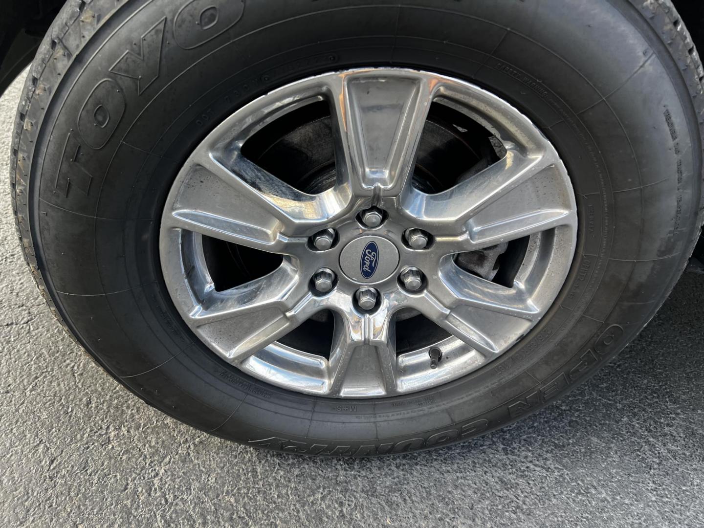 2016 Green /Gray Ford F-150 XLT SuperCab 6.5-ft. 4WD (1FTFX1EG1GF) with an 3.5L V6 DOHC 24V TWIN TURBO engine, 6 Speed Auto transmission, located at 11115 Chardon Rd. , Chardon, OH, 44024, (440) 214-9705, 41.580246, -81.241943 - This 2016 Ford F-150 XLT SuperCab 4WD is a powerhouse in the pickup truck segment, equipped with a 3.5-liter Twin Turbo EcoBoost V6 engine that produces 365 horsepower and 420 lb-ft of torque, enabling a 0-60 mph time of just 5.8 seconds and towing capacity of up to 10,600 pounds. Complemented by a - Photo#16