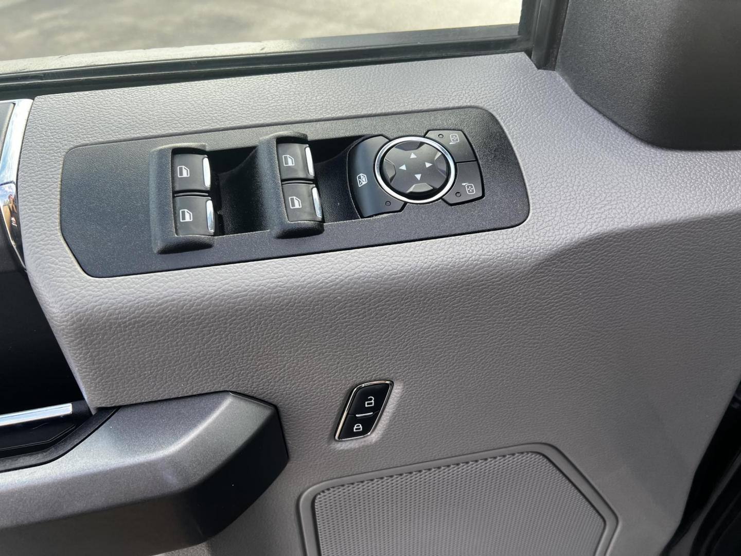 2016 Green /Gray Ford F-150 XLT SuperCab 6.5-ft. 4WD (1FTFX1EG1GF) with an 3.5L V6 DOHC 24V TWIN TURBO engine, 6 Speed Auto transmission, located at 11115 Chardon Rd. , Chardon, OH, 44024, (440) 214-9705, 41.580246, -81.241943 - This 2016 Ford F-150 XLT SuperCab 4WD is a powerhouse in the pickup truck segment, equipped with a 3.5-liter Twin Turbo EcoBoost V6 engine that produces 365 horsepower and 420 lb-ft of torque, enabling a 0-60 mph time of just 5.8 seconds and towing capacity of up to 10,600 pounds. Complemented by a - Photo#20