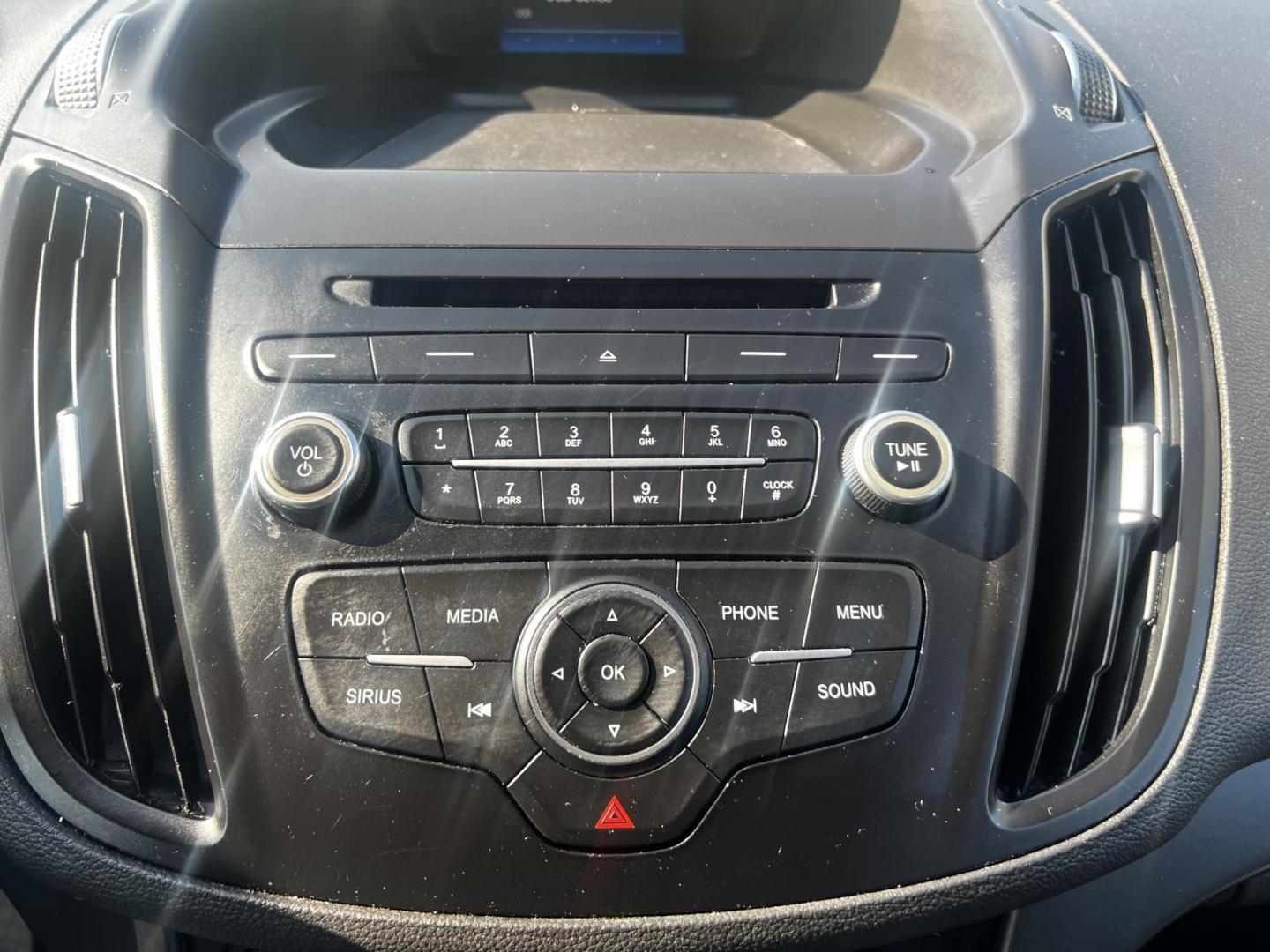 2018 Gray /Black Ford Escape SE 4WD (1FMCU9GD0JU) with an 1.5L I4 DOHC 16V TURBO engine, 6 Speed Auto transmission, located at 547 E. Main St., Orwell, OH, 44076, (440) 437-5893, 41.535435, -80.847855 - This 2018 Ford Escape SE 4WD is a compact SUV designed for efficiency and comfort, powered by a 1.5-liter turbocharged I4 EcoBoost engine, paired with a 6-speed automatic transmission, achieving an impressive 28 MPG on the highway. This Escape incorporates Auto Start Stop technology to enhance fuel - Photo#25