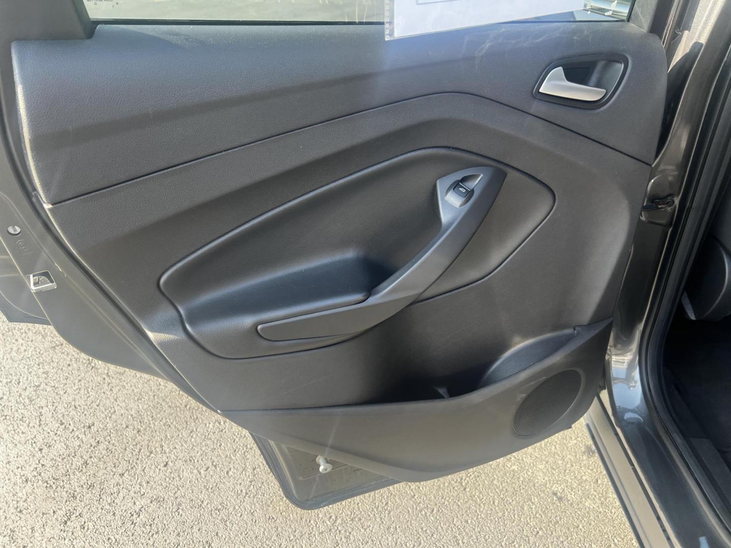 2018 Gray /Black Ford Escape SE 4WD (1FMCU9GD0JU) with an 1.5L I4 DOHC 16V TURBO engine, 6 Speed Auto transmission, located at 547 E. Main St., Orwell, OH, 44076, (440) 437-5893, 41.535435, -80.847855 - This 2018 Ford Escape SE 4WD is a compact SUV designed for efficiency and comfort, powered by a 1.5-liter turbocharged I4 EcoBoost engine, paired with a 6-speed automatic transmission, achieving an impressive 28 MPG on the highway. This Escape incorporates Auto Start Stop technology to enhance fuel - Photo#30