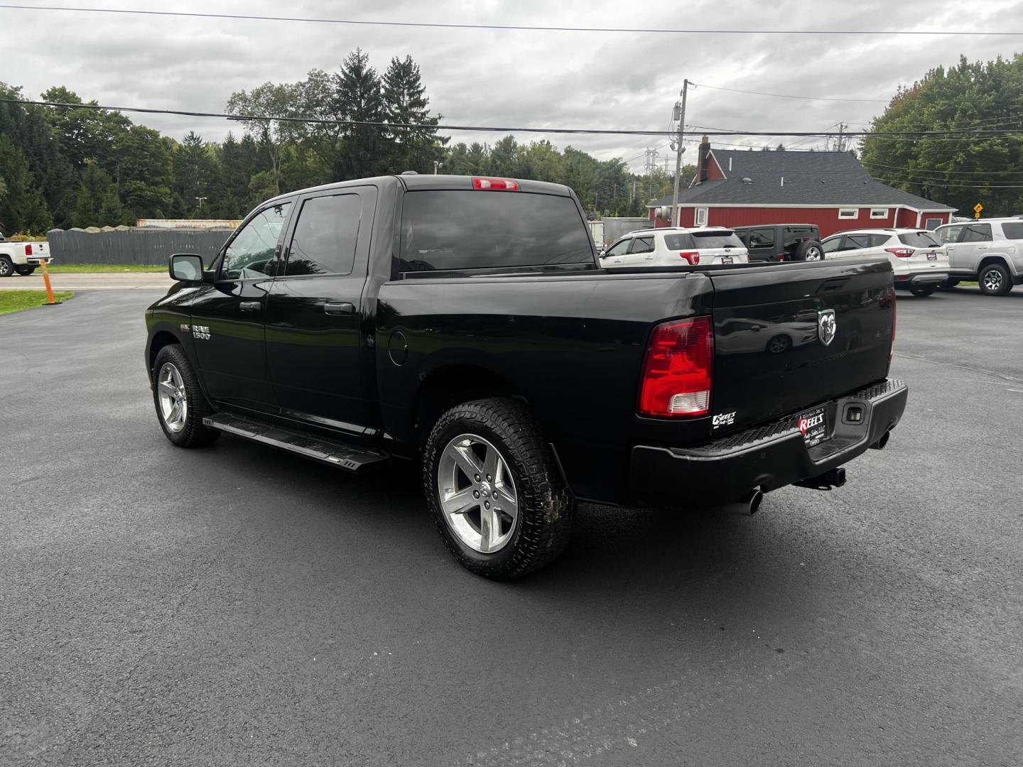 2014 Black /Black RAM 1500 Express Crew Cab SWB 4WD (1C6RR7KT6ES) with an 5.7L V8 OHV 16V engine, 6-Speed Automatic transmission, located at 11115 Chardon Rd. , Chardon, OH, 44024, (440) 214-9705, 41.580246, -81.241943 - Photo#12
