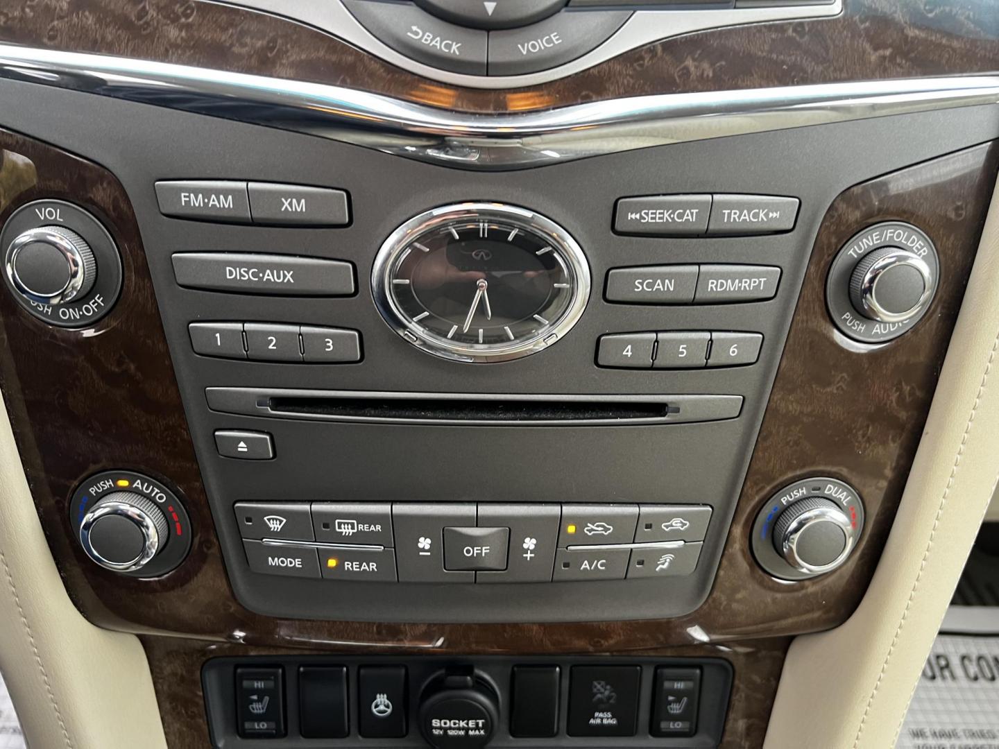 2017 White /Tan Infiniti QX80 Base 4WD (JN8AZ2NE3H9) with an 5.6L V8 DOHC 32V engine, 7A transmission, located at 11115 Chardon Rd. , Chardon, OH, 44024, (440) 214-9705, 41.580246, -81.241943 - Photo#35