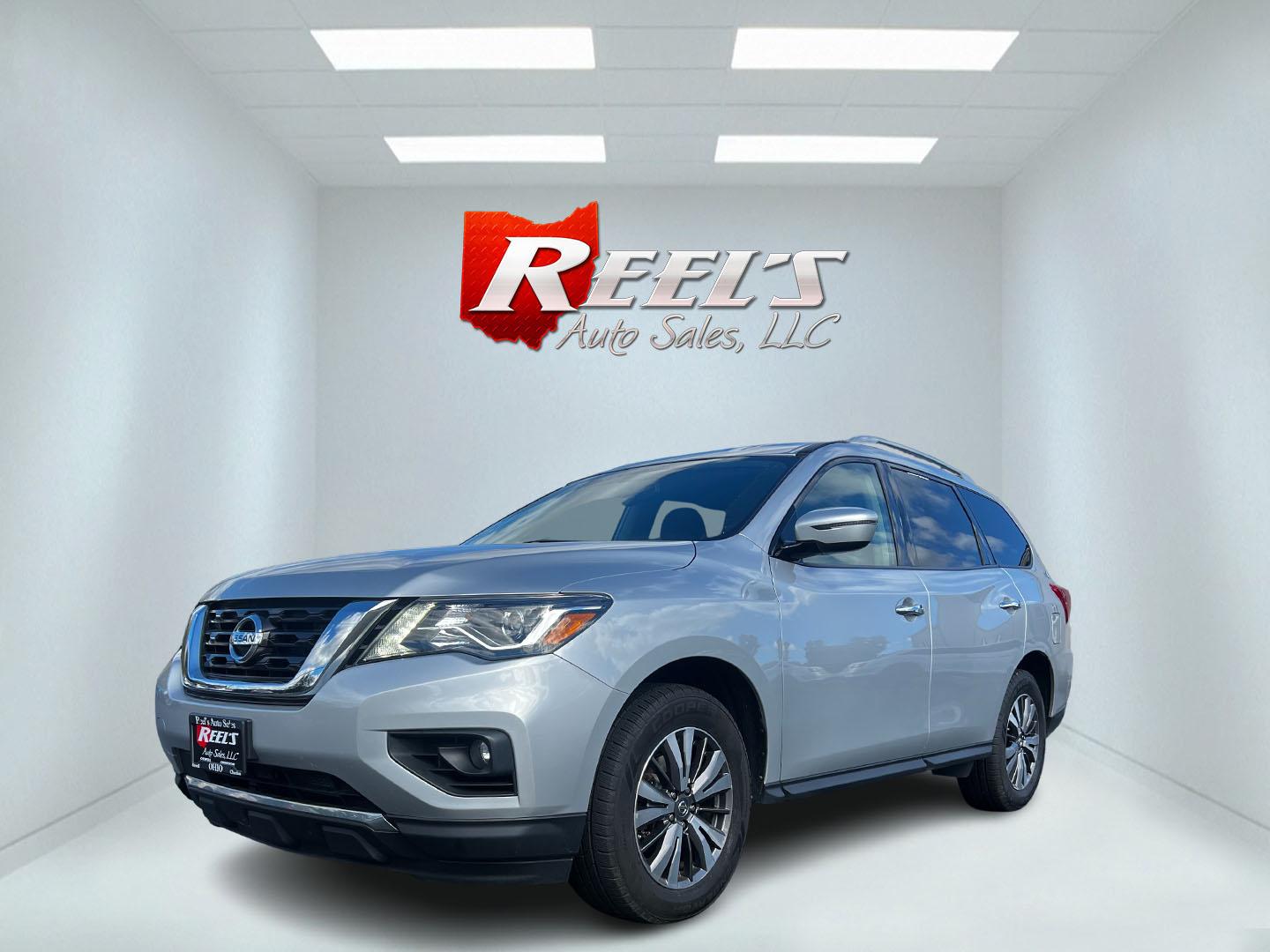 2019 Silver /Black Nissan Pathfinder SV 4WD (5N1DR2MMXKC) with an 3.5L V6 DOHC 24V engine, Automatic transmission, located at 11115 Chardon Rd. , Chardon, OH, 44024, (440) 214-9705, 41.580246, -81.241943 - Photo#0