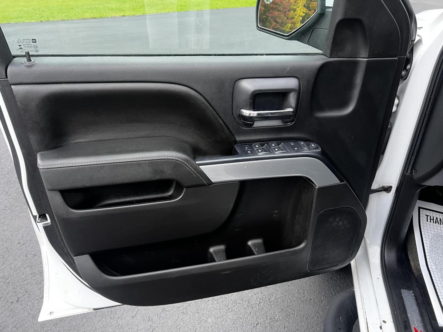 2016 White /Black Chevrolet Silverado 1500 LT Z71 Double Cab 4WD (1GCVKRECXGZ) with an 5.3L V8 OHV 16V engine, 6 Speed Auto transmission, located at 11115 Chardon Rd. , Chardon, OH, 44024, (440) 214-9705, 41.580246, -81.241943 - This 2016 Chevrolet Silverado LT Z71 Double Cab 4WD is a robust and versatile pickup truck, powered by a 5.3-liter Vortec V8 engine paired with a 6-speed automatic transmission, providing reliable performance and a towing capacity of 9,200 pounds. This model is well-equipped with modern amenities su - Photo#19
