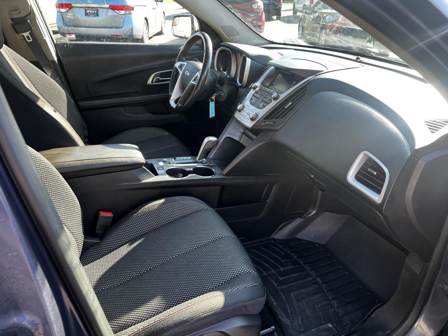 2014 Blue /Black Chevrolet Equinox 1LT AWD (2GNFLFEK2E6) with an 2.4L I4 DOHC 16V engine, 6-Speed Automatic transmission, located at 547 E. Main St., Orwell, OH, 44076, (440) 437-5893, 41.535435, -80.847855 - Photo#34