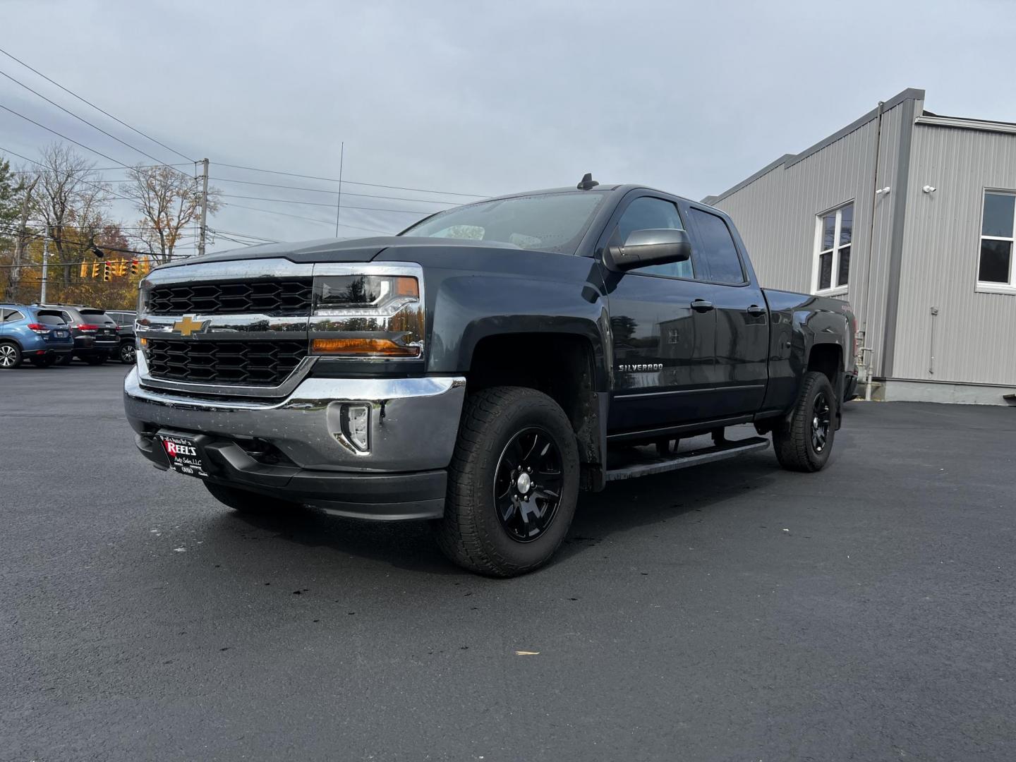 2017 Gray /Black Chevrolet Silverado 1500 LT Double Cab 4WD (1GCVKREC8HZ) with an 5.3L V8 OHV 16V engine, 6 Speed Automatic transmission, located at 547 E. Main St., Orwell, OH, 44076, (440) 437-5893, 41.535435, -80.847855 - Photo#0