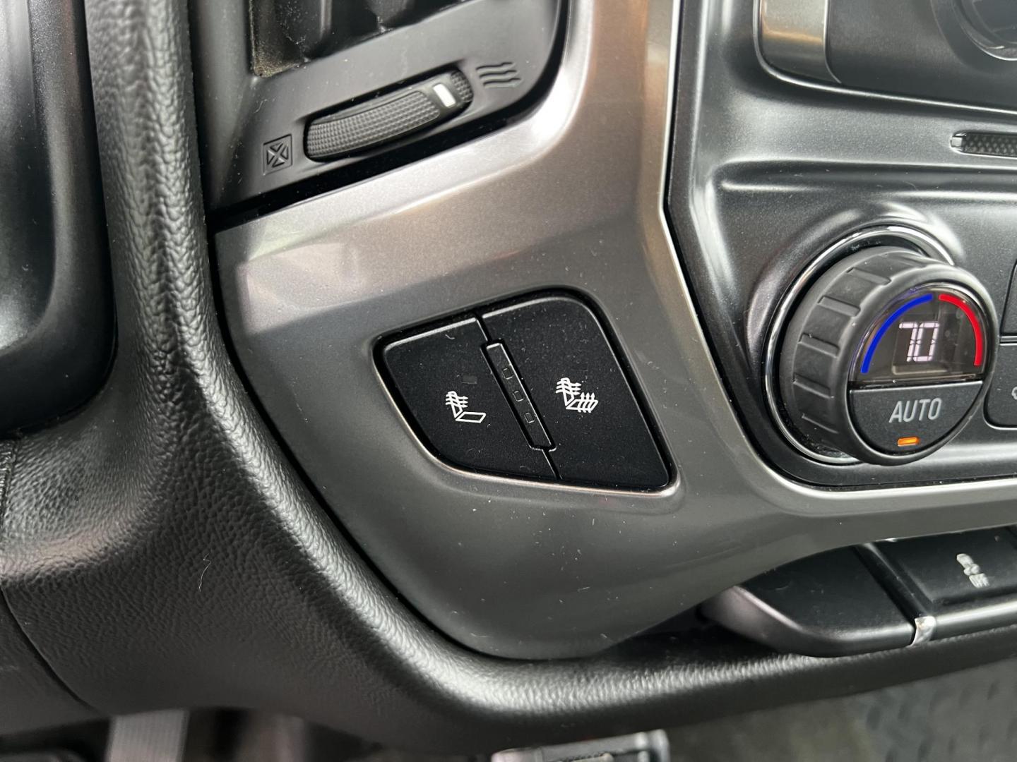 2017 Gray /Black Chevrolet Silverado 1500 LT Double Cab 4WD (1GCVKREC8HZ) with an 5.3L V8 OHV 16V engine, 6 Speed Automatic transmission, located at 547 E. Main St., Orwell, OH, 44076, (440) 437-5893, 41.535435, -80.847855 - Photo#27