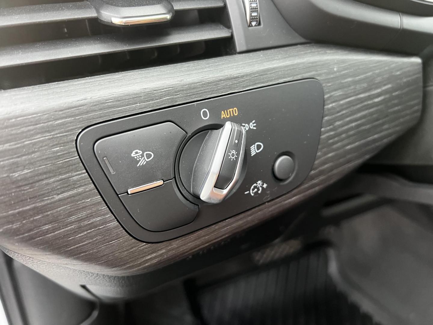 2021 White /Brown Audi A4 Premium Plus quattro (WAUEAAF4XMA) with an 2.0L I4 DOHC 16V TURBO engine, 7A transmission, located at 547 E. Main St., Orwell, OH, 44076, (440) 437-5893, 41.535435, -80.847855 - This One Owner 2021 Audi A4 Premium Plus S Line is equipped with a robust 2.0 I4 turbocharged engine and a 7-speed dual-clutch automatic transmission, allowing it to accelerate from 0 to 60 mph in 5.2 seconds, while achieving an impressive 31 MPG on the highway. This model is designed with advanced - Photo#23