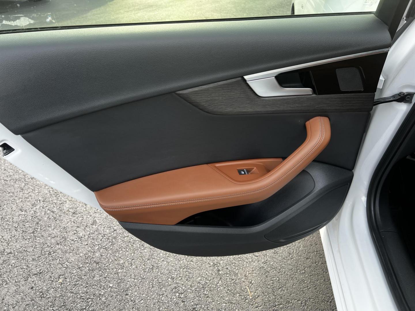 2021 White /Brown Audi A4 Premium Plus quattro (WAUEAAF4XMA) with an 2.0L I4 DOHC 16V TURBO engine, 7A transmission, located at 547 E. Main St., Orwell, OH, 44076, (440) 437-5893, 41.535435, -80.847855 - This One Owner 2021 Audi A4 Premium Plus S Line is equipped with a robust 2.0 I4 turbocharged engine and a 7-speed dual-clutch automatic transmission, allowing it to accelerate from 0 to 60 mph in 5.2 seconds, while achieving an impressive 31 MPG on the highway. This model is designed with advanced - Photo#37