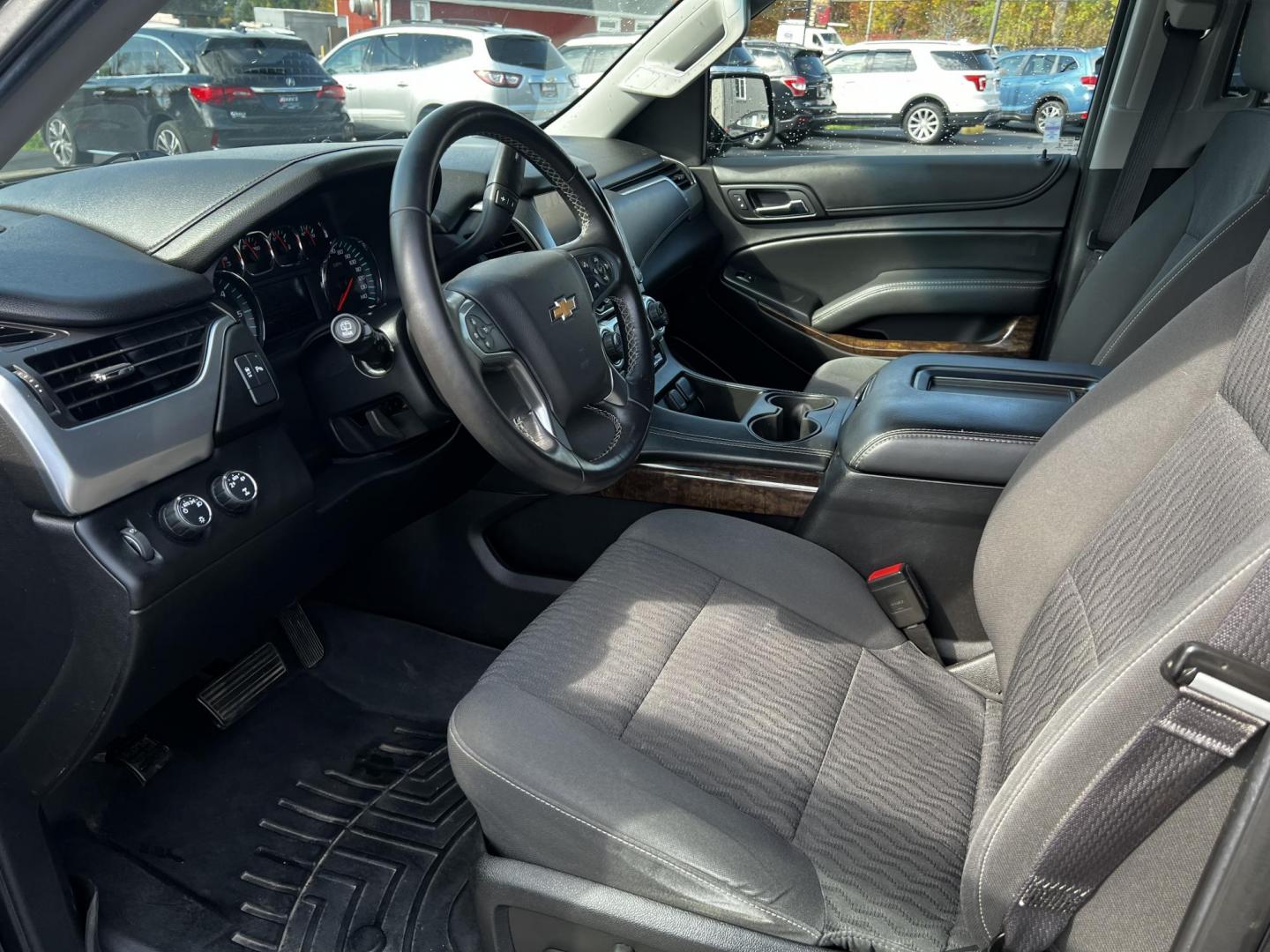 2016 Gray /Black Chevrolet Tahoe LS 4WD (1GNSKAKC3GR) with an 5.3L V8 OHV 16V engine, 6A transmission, located at 547 E. Main St., Orwell, OH, 44076, (440) 437-5893, 41.535435, -80.847855 - This One Owner 2016 Chevrolet Tahoe LS 4WD is powered by a 5.3 Vortec V8 engine paired with a 6-speed automatic transmission, providing robust performance for various driving conditions. It offers features like tri-zone automatic climate control and power front seats to enhance passenger comfort. Fo - Photo#15